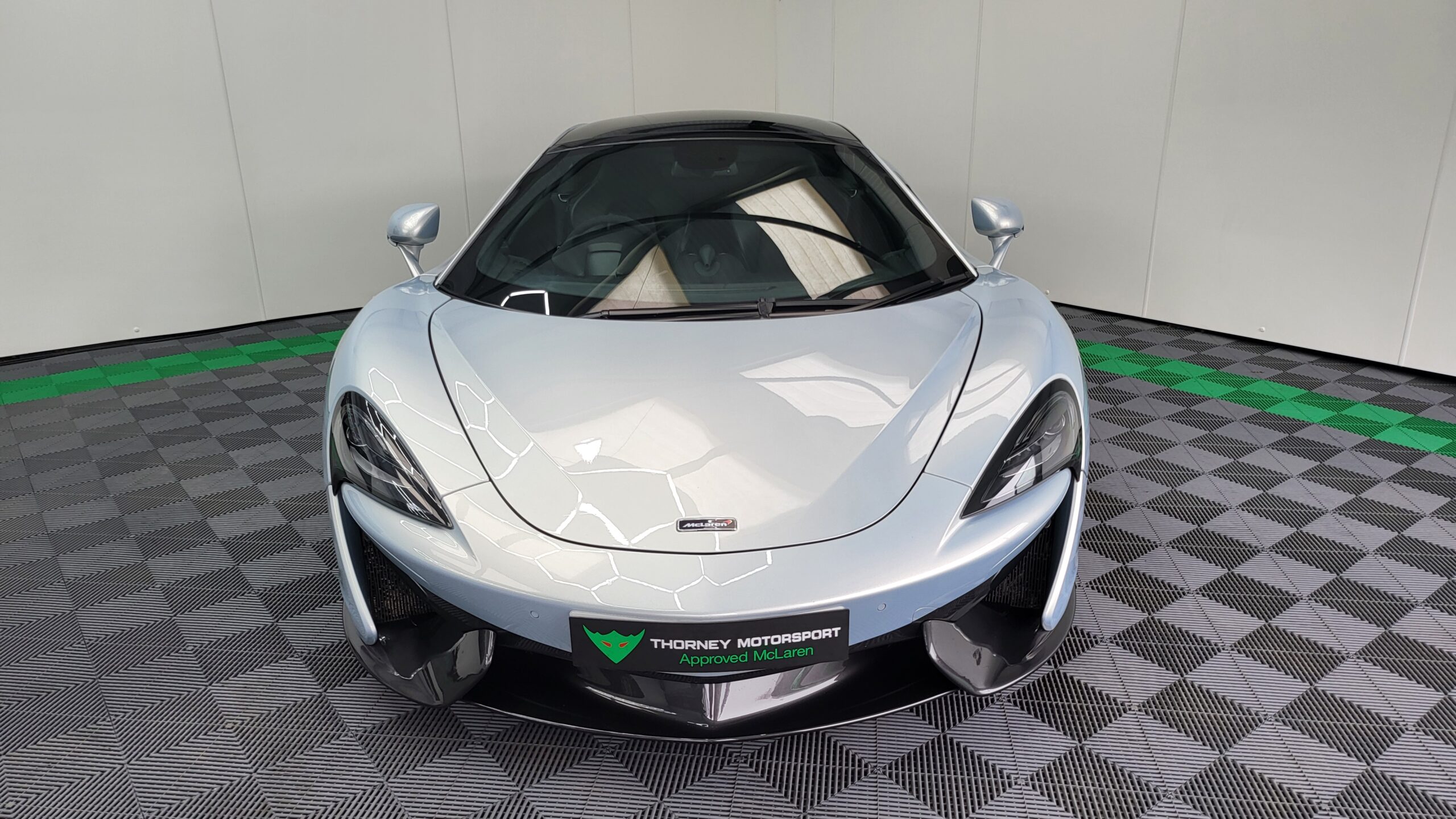 McLaren 570 GT