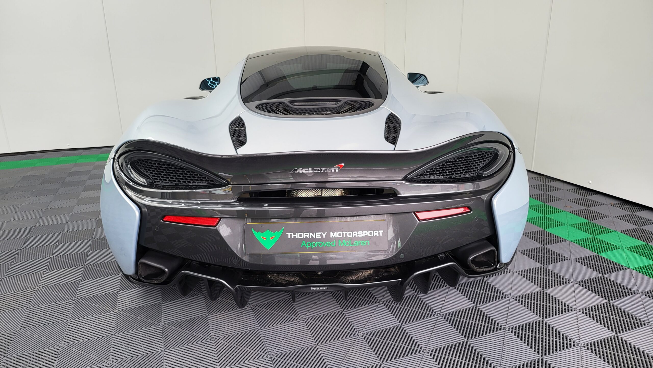 McLaren 570 GT