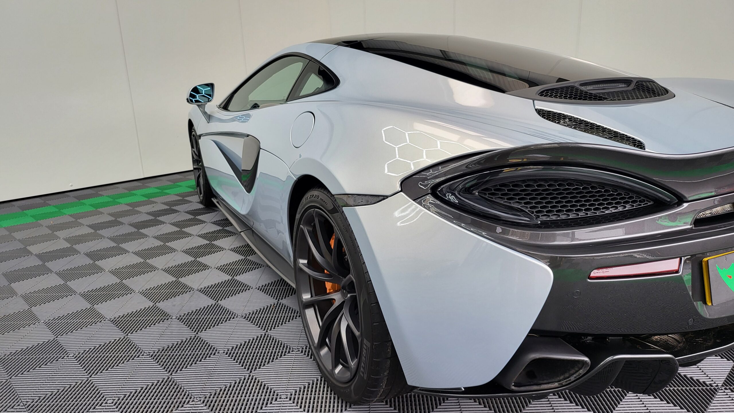 McLaren 570 GT