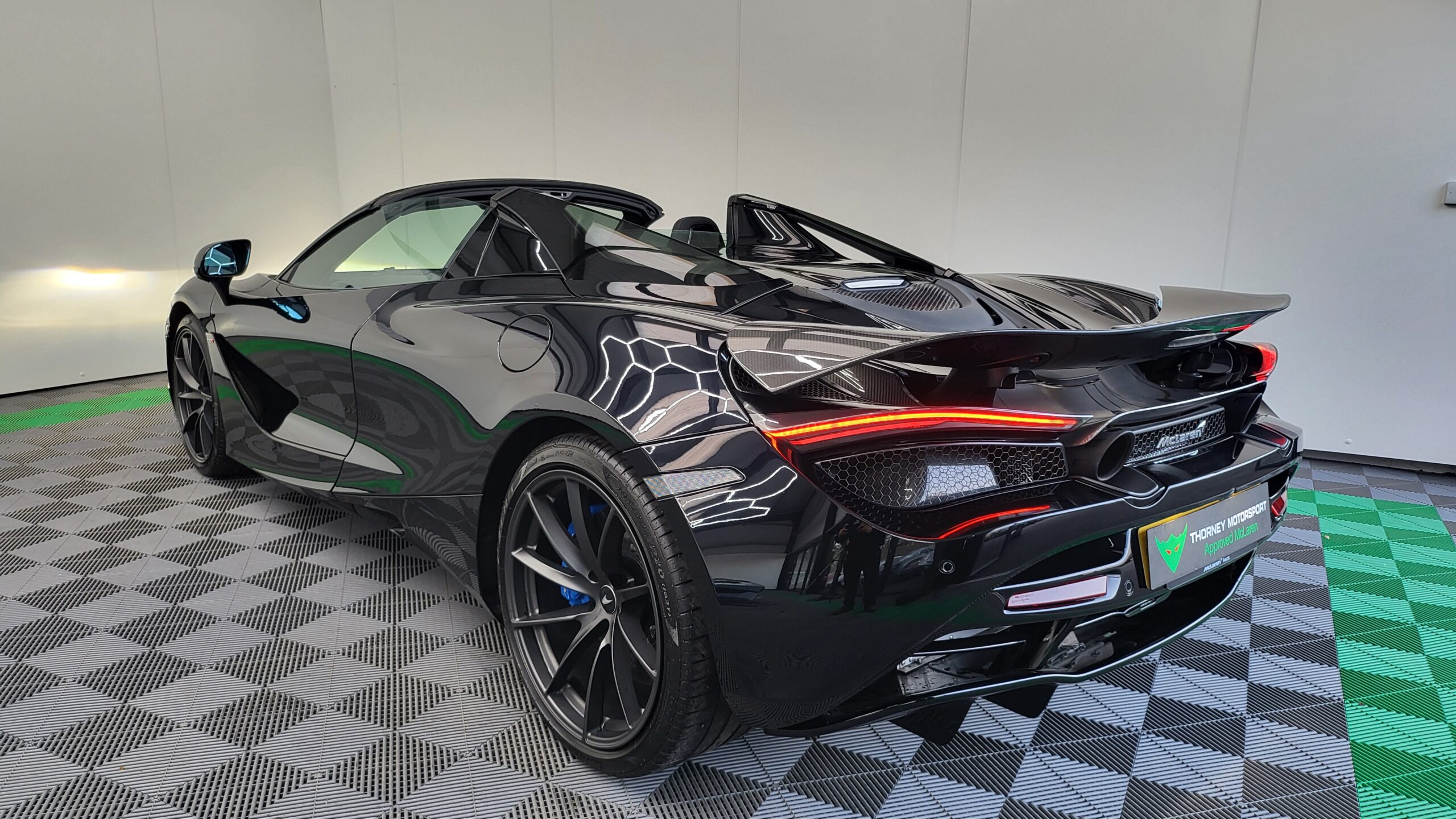 McLaren 720s Spider