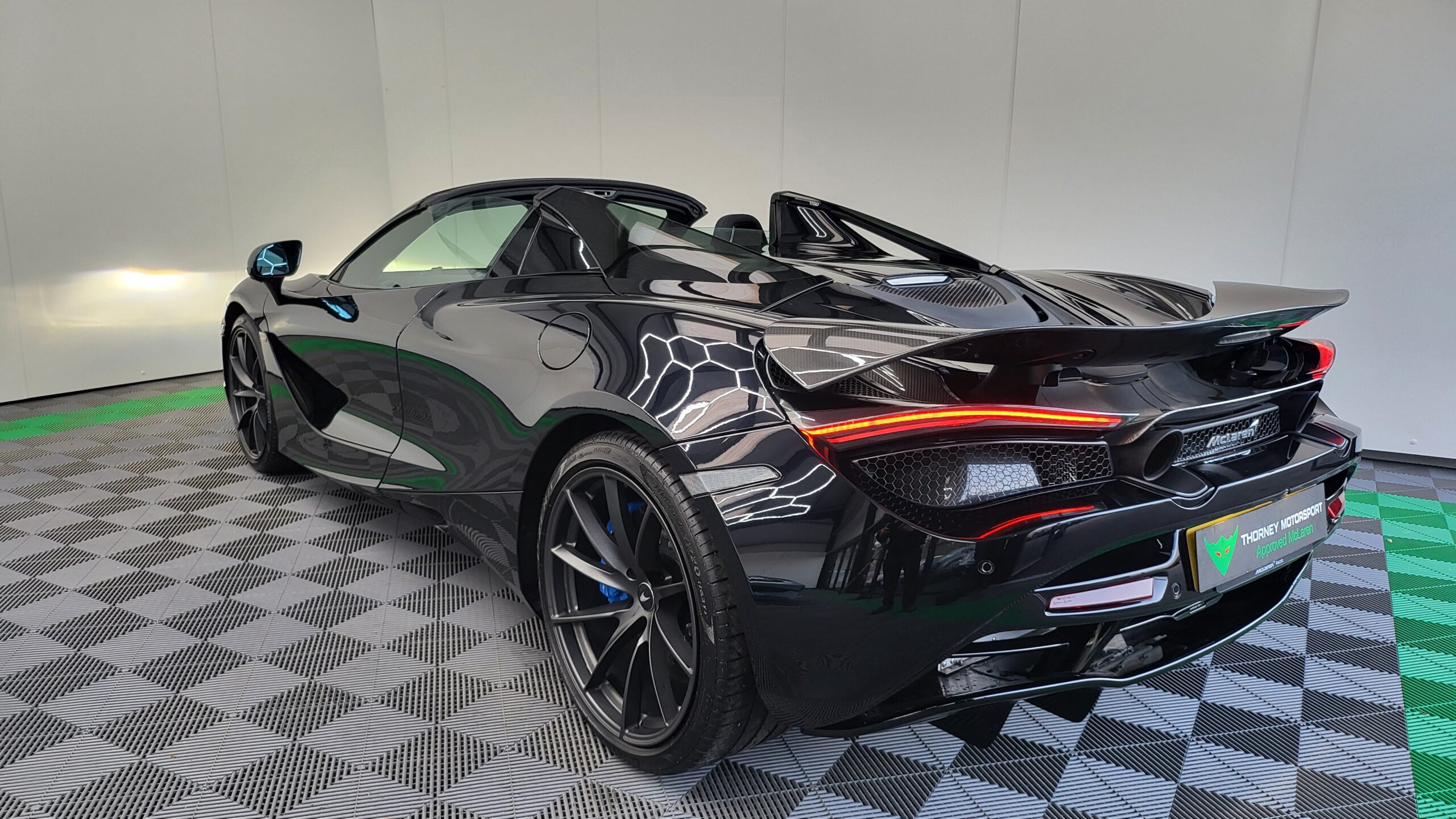 McLaren 720s Spider