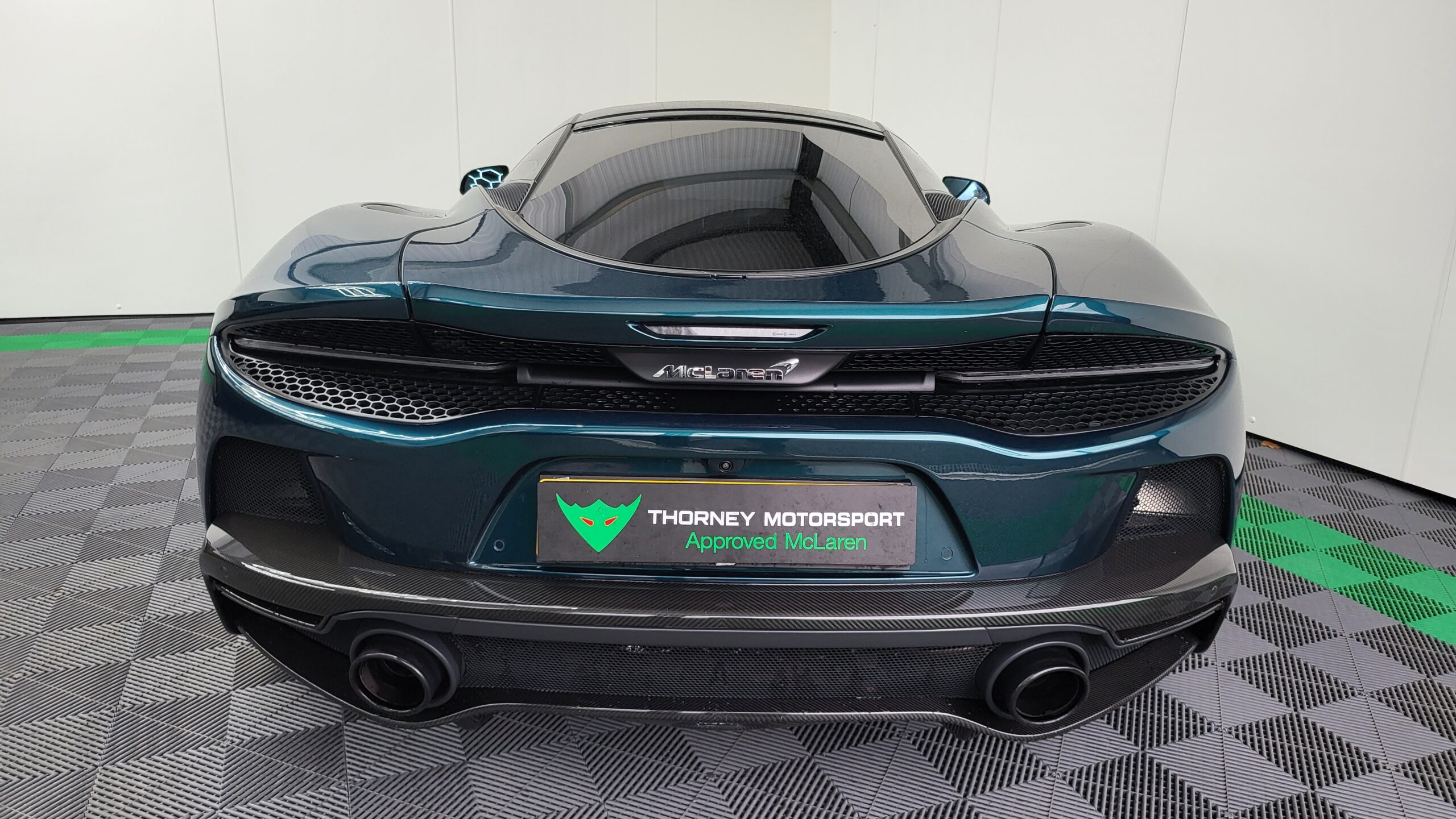 McLaren GT