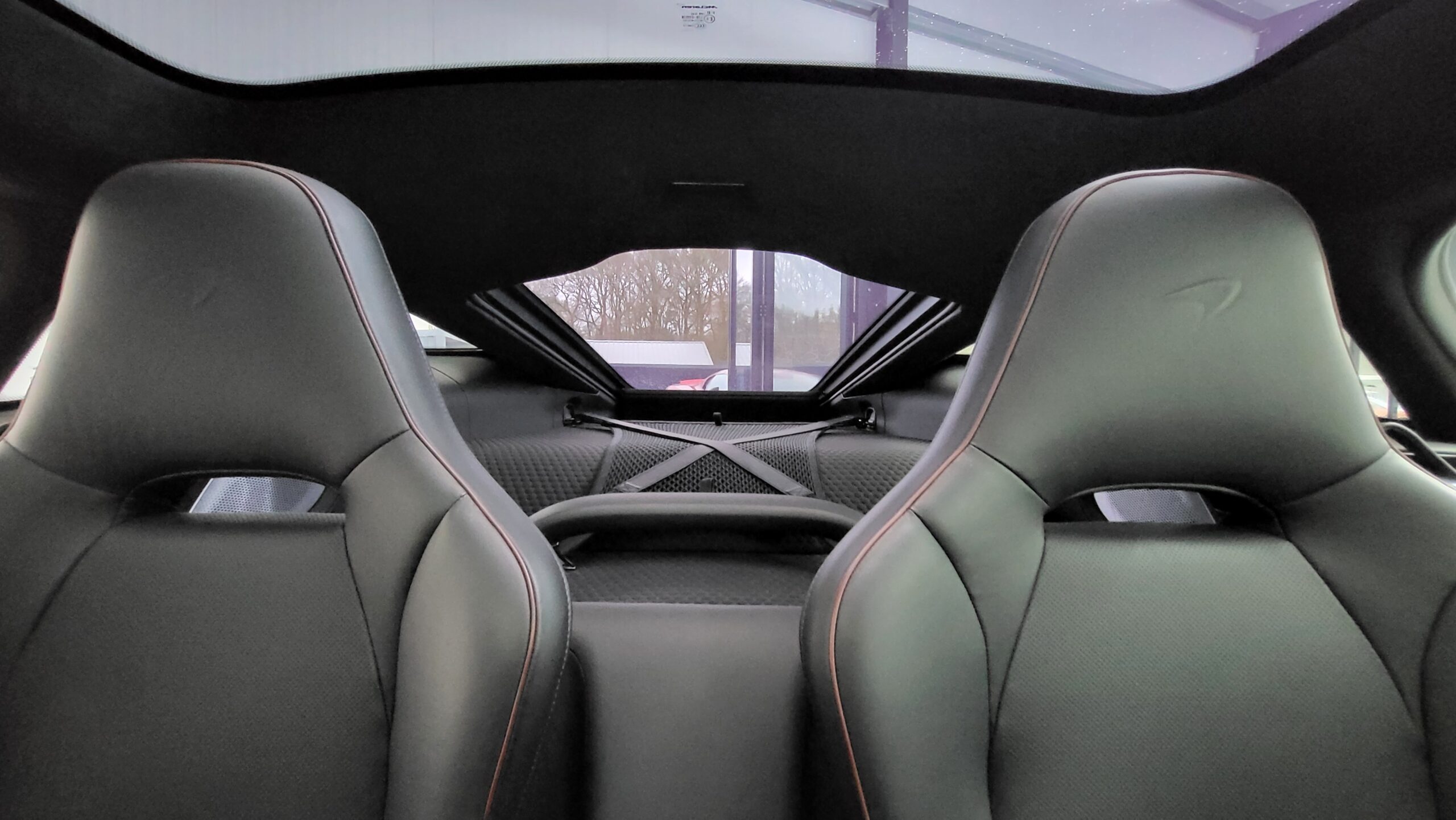 McLaren GT
