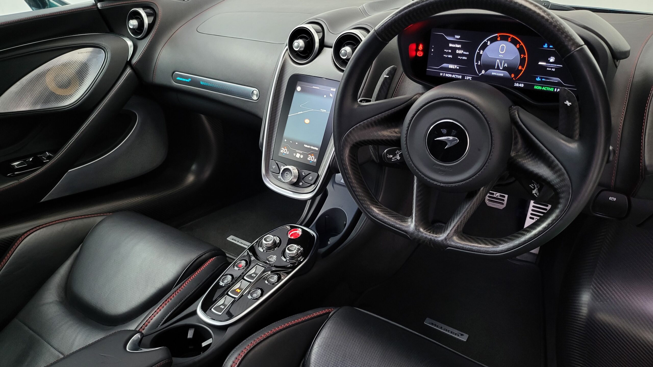 McLaren GT