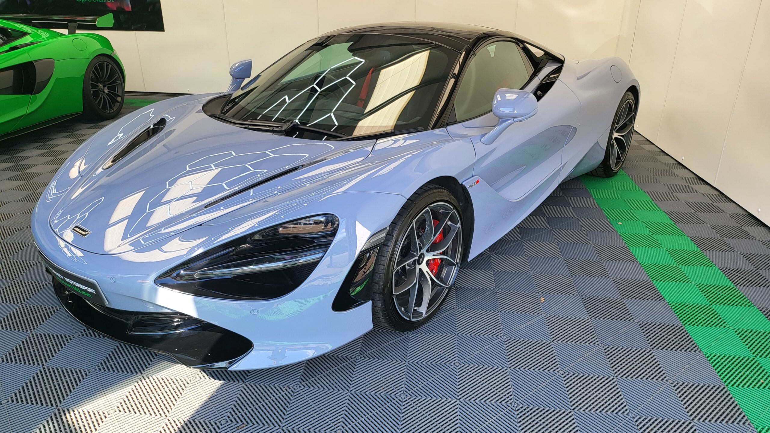 McLaren 720s Spider