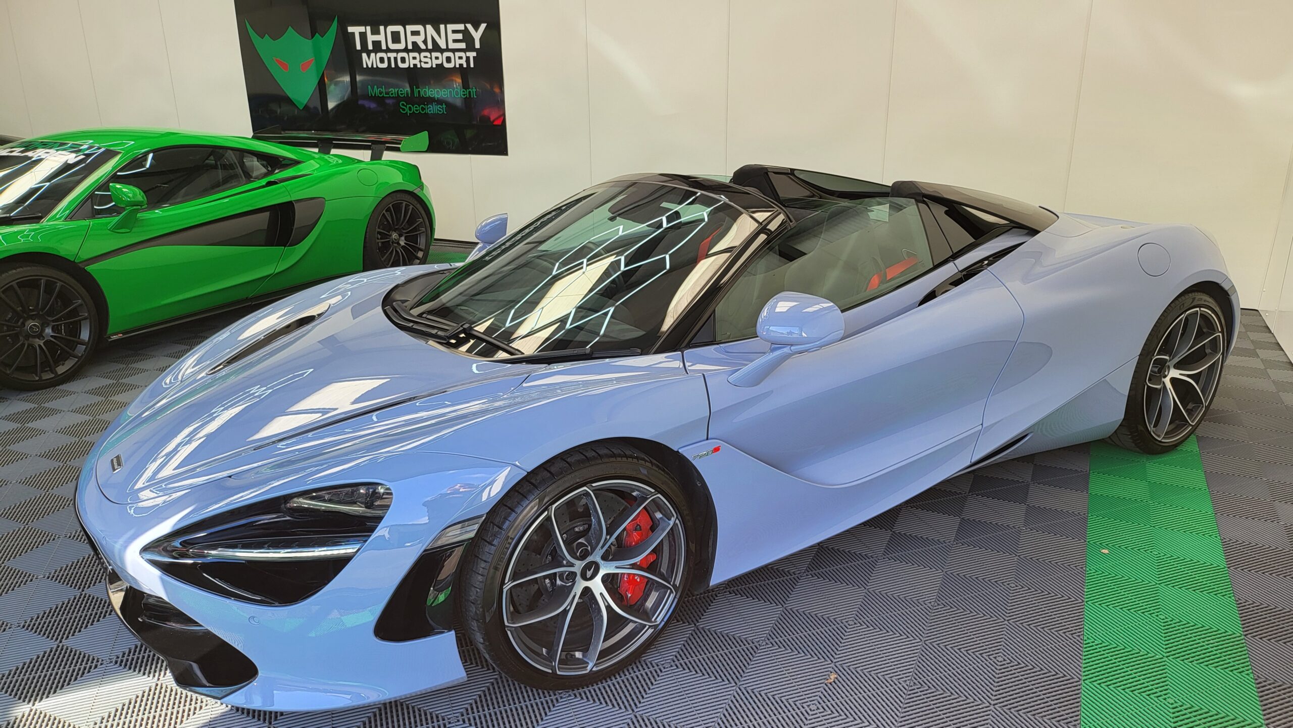 McLaren 720s Spider