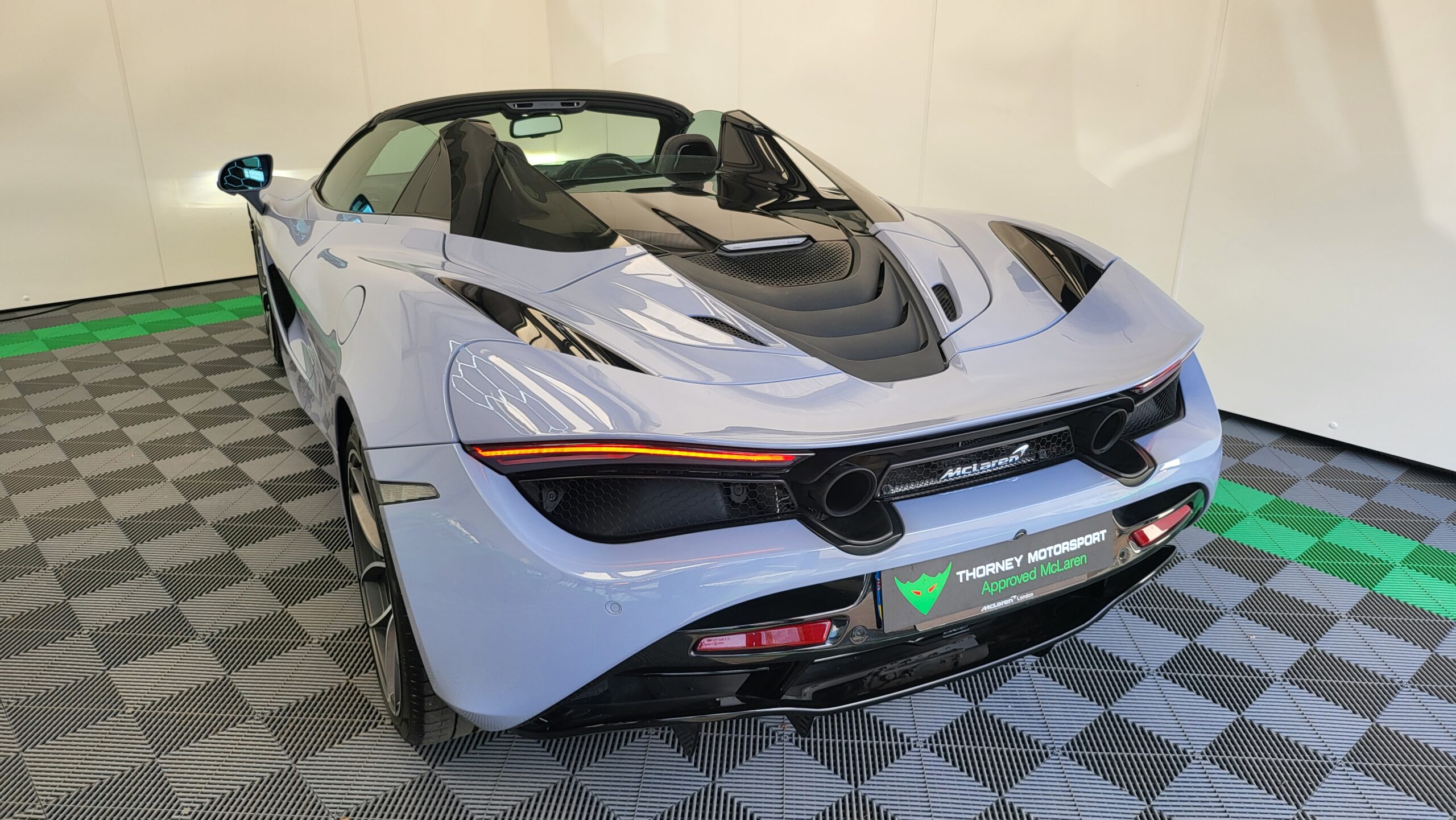 McLaren 720s Spider