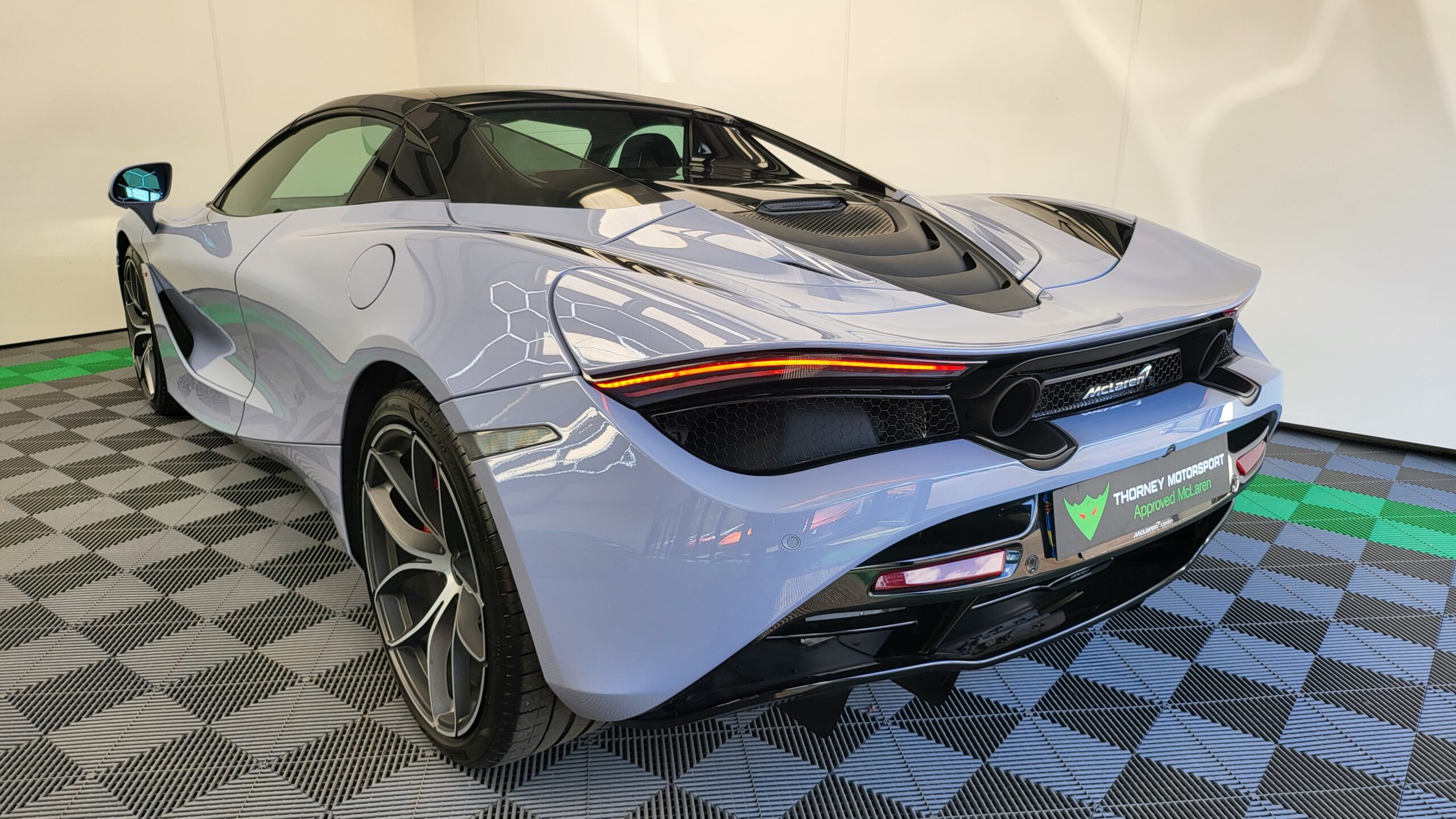 McLaren 720s Spider