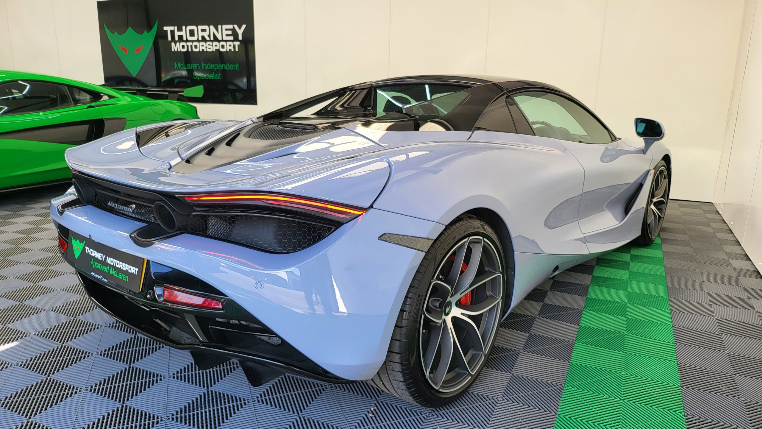 McLaren 720s Spider