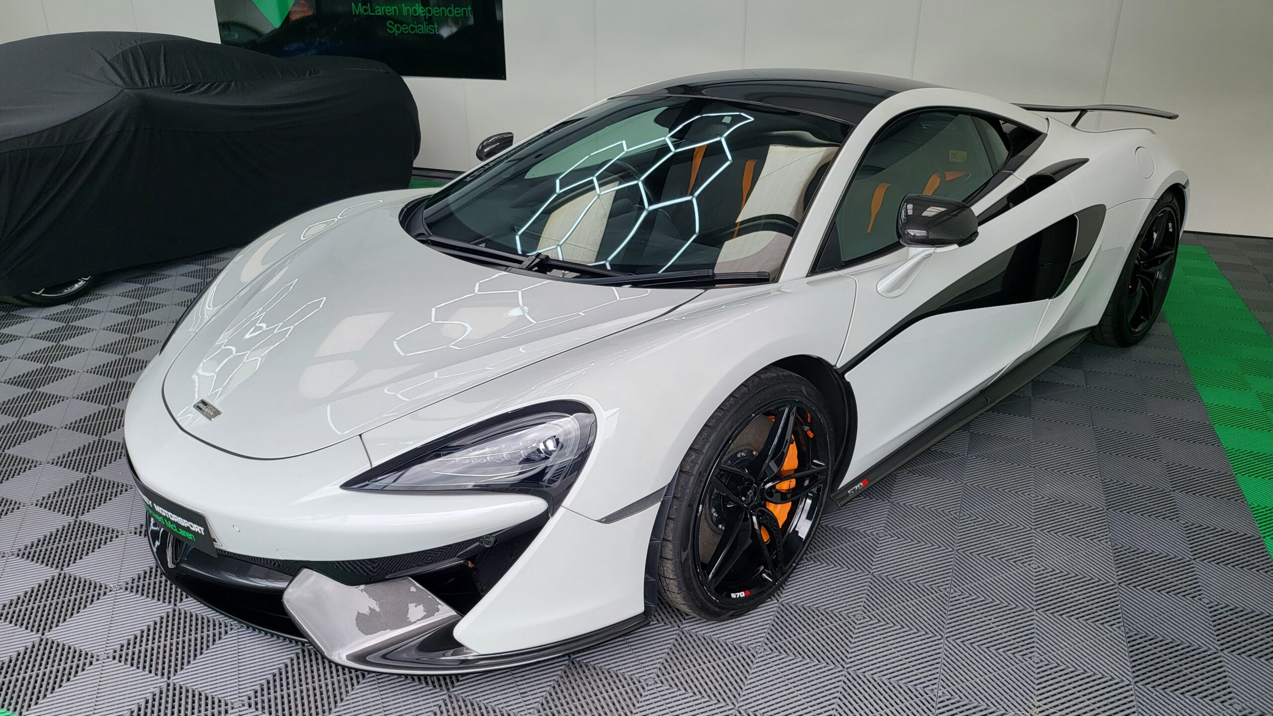 McLaren 570s Coupe