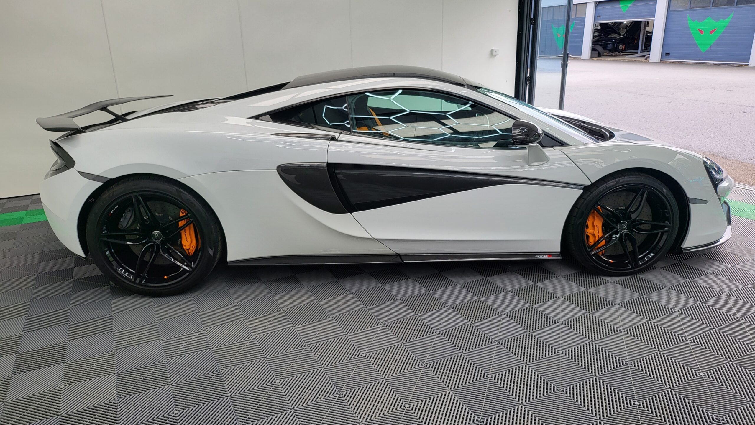 McLaren 570s Coupe