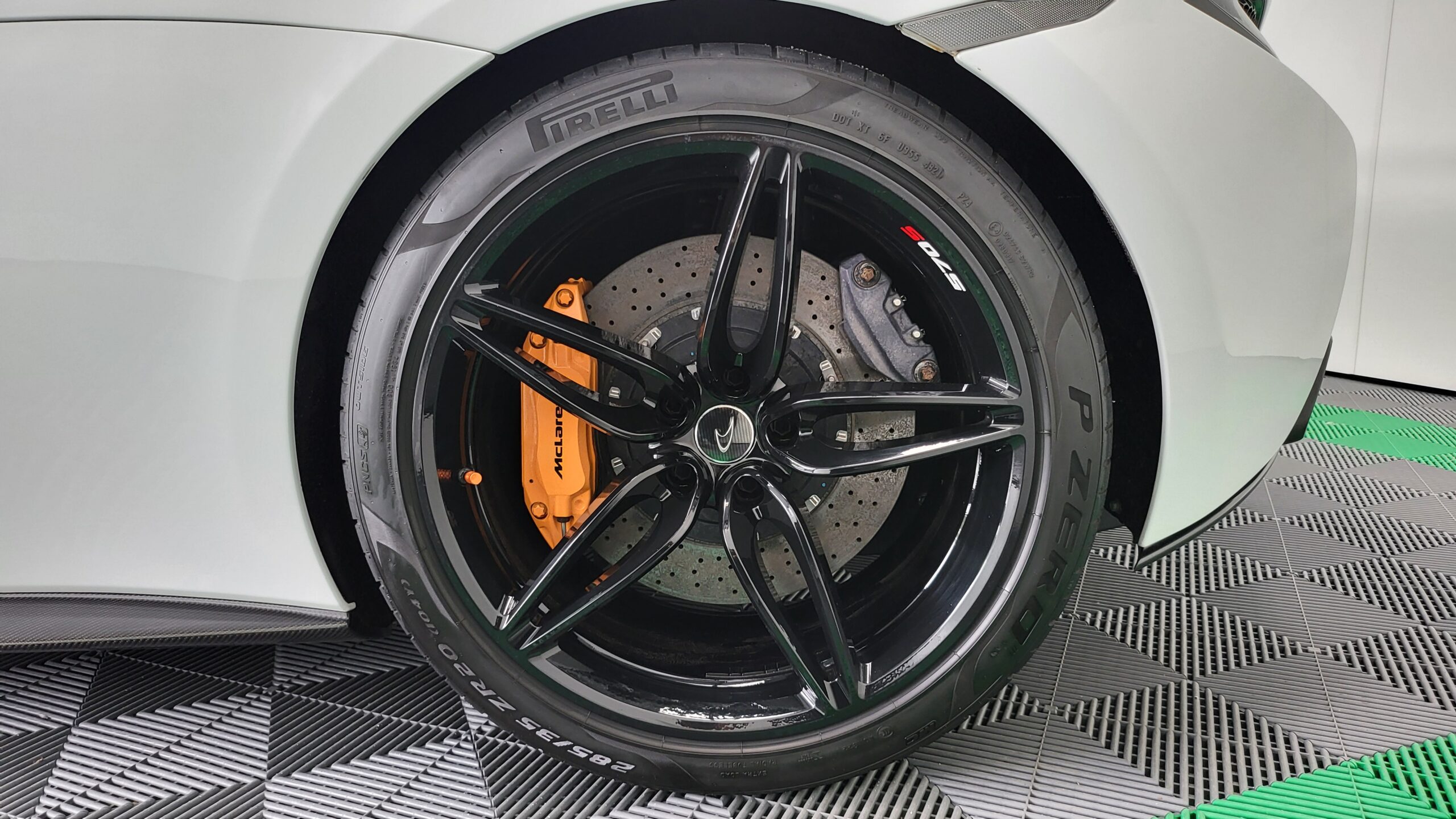 McLaren 570s Coupe