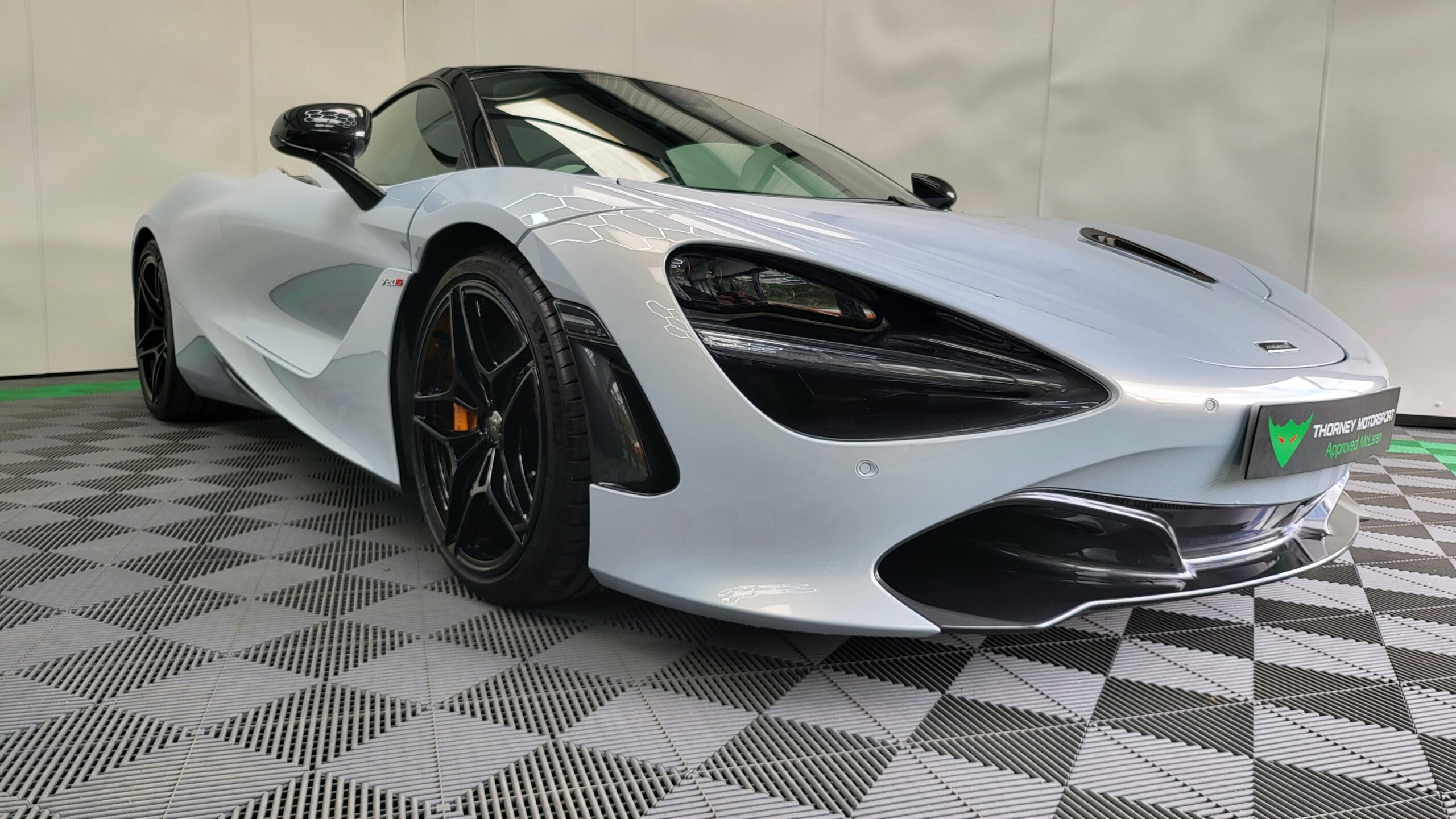 McLaren 720s Coupe