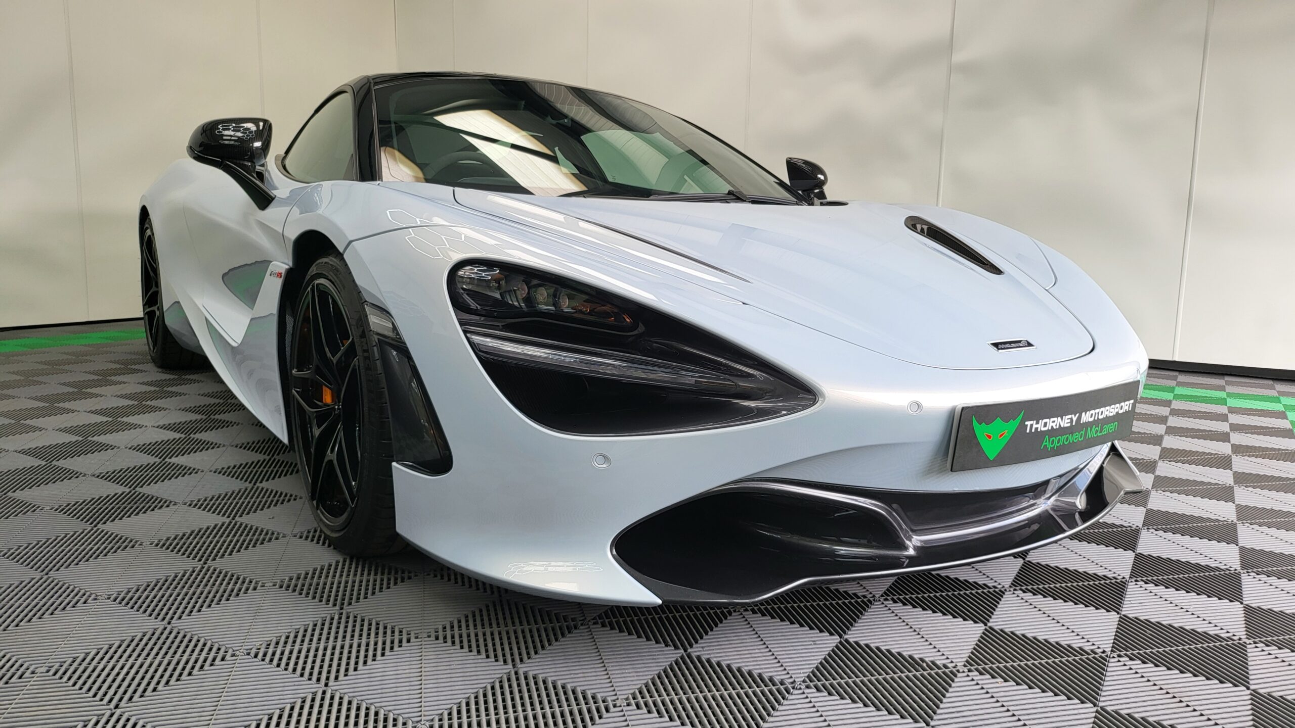 McLaren 720s Coupe