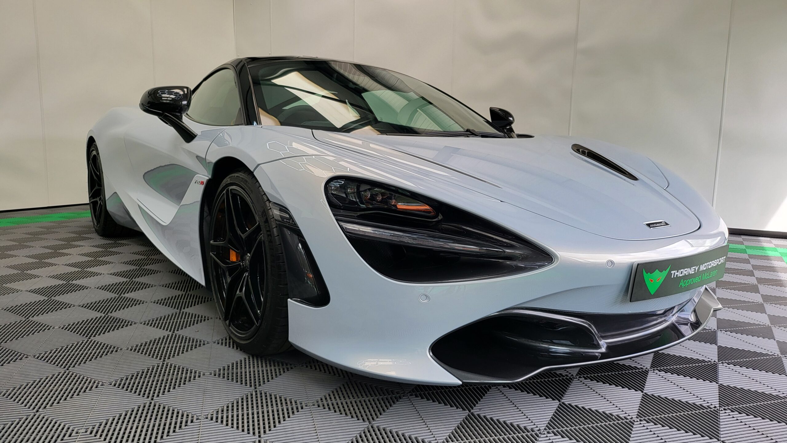McLaren 720s Coupe