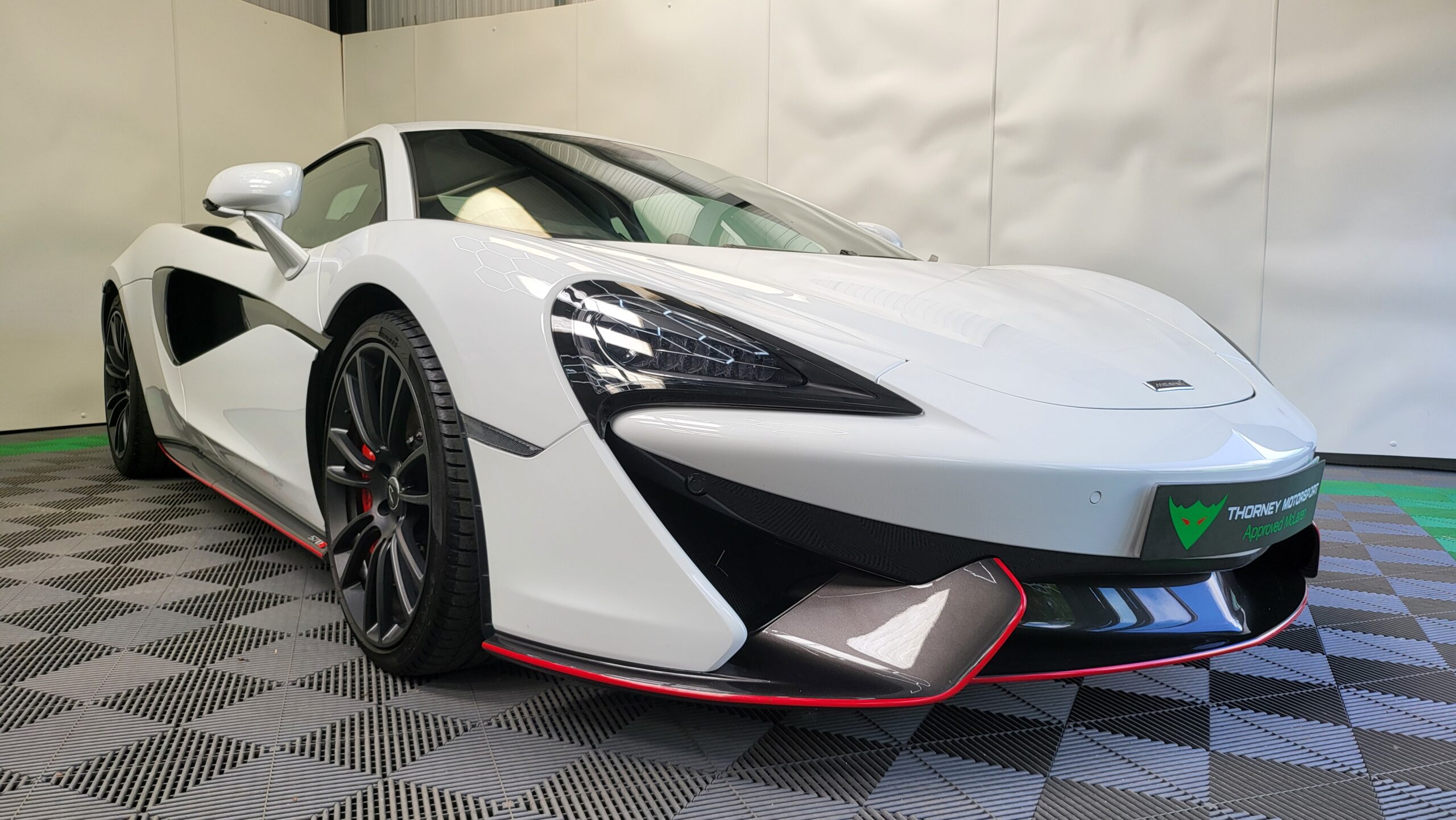 McLaren 570s Coupe