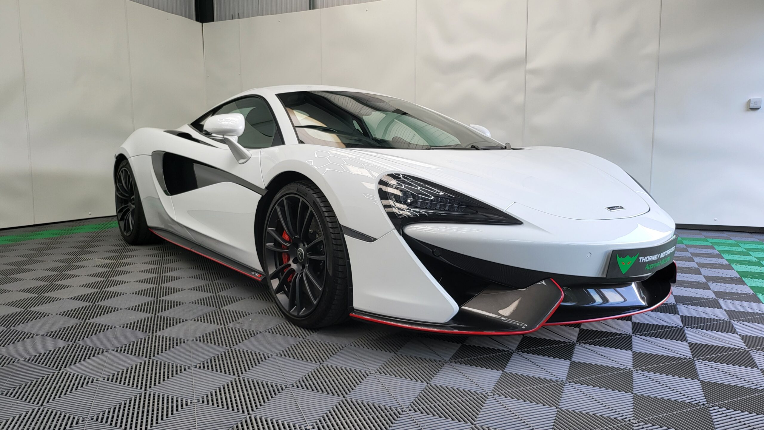 McLaren 570s Coupe