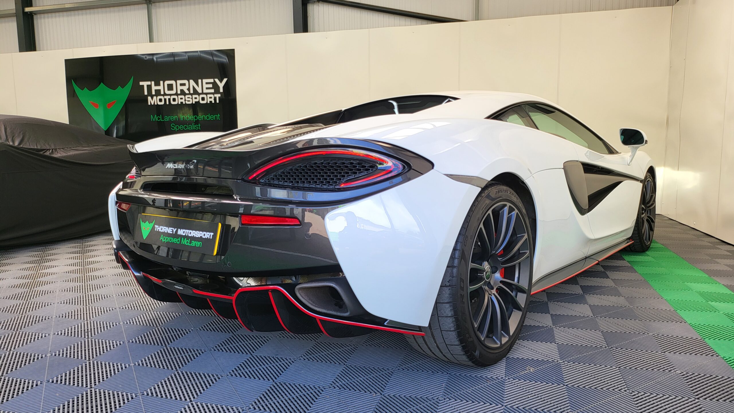 McLaren 570s Coupe