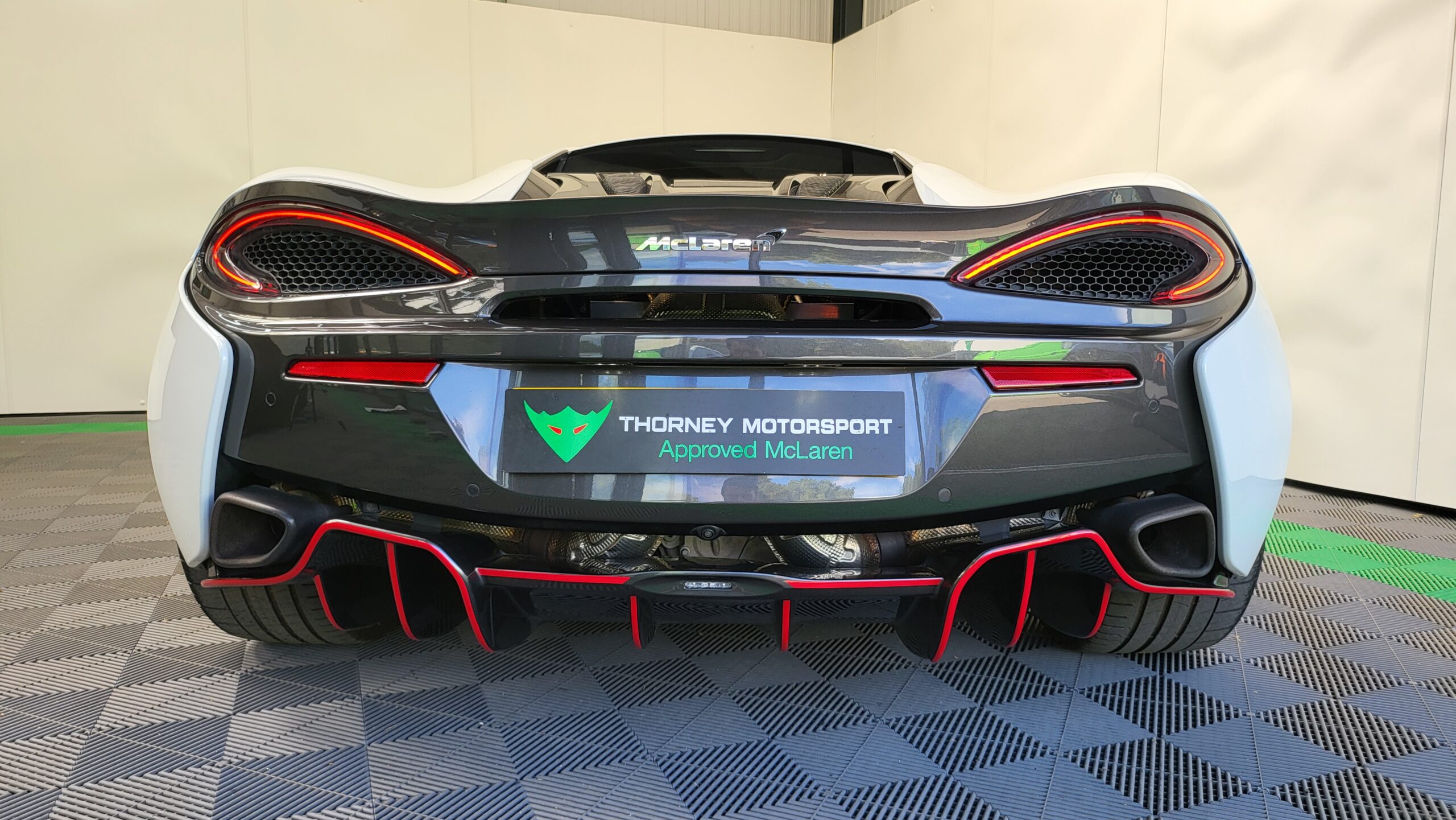 McLaren 570s Coupe