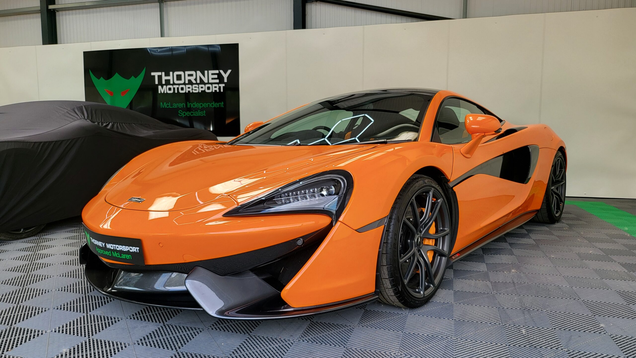 McLaren 570s Coupe