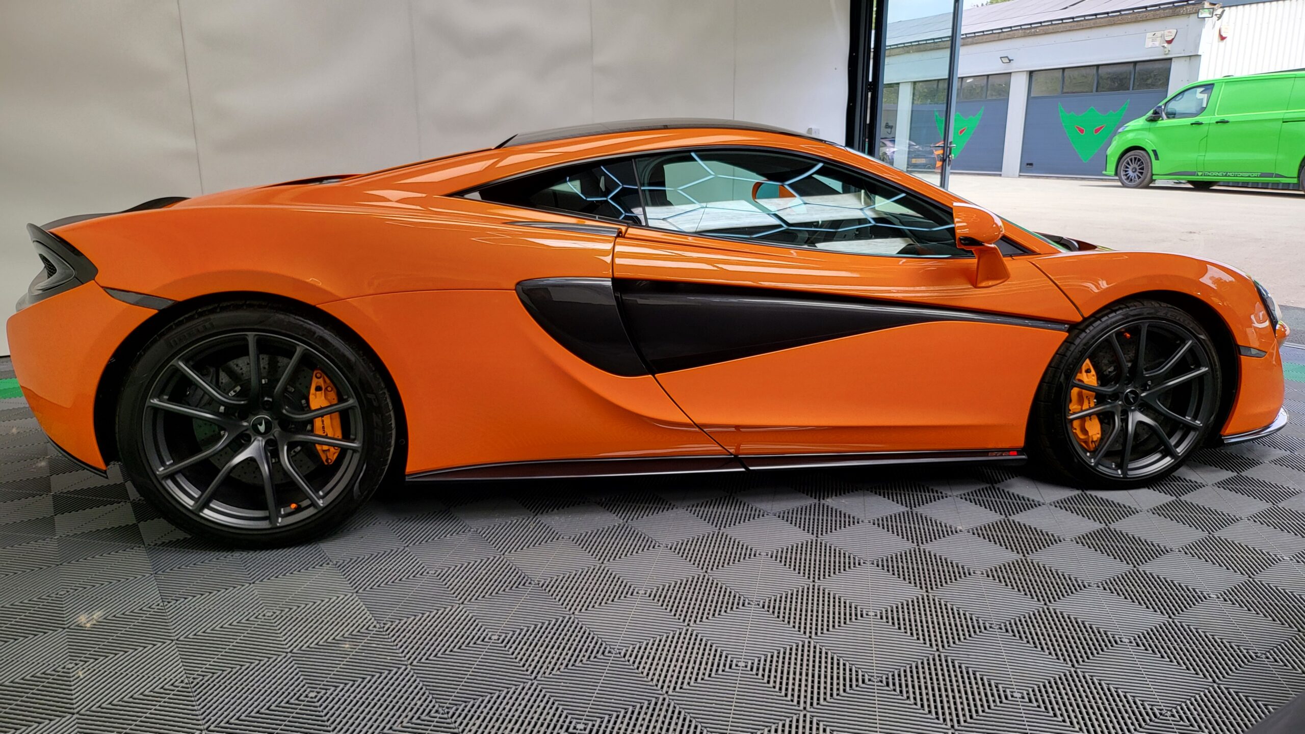McLaren 570s Coupe