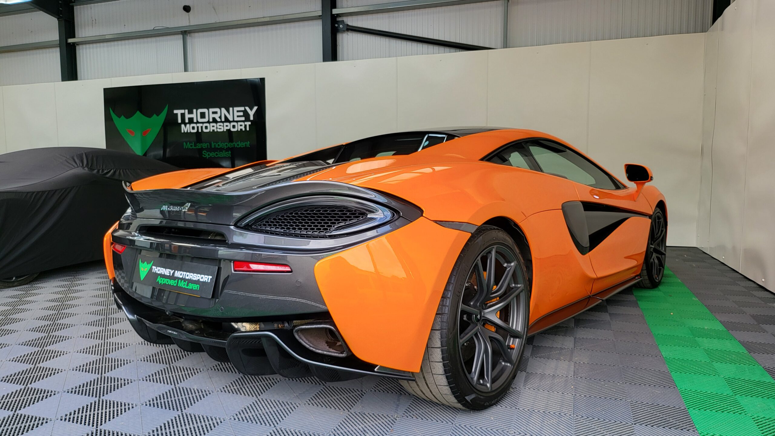 McLaren 570s Coupe