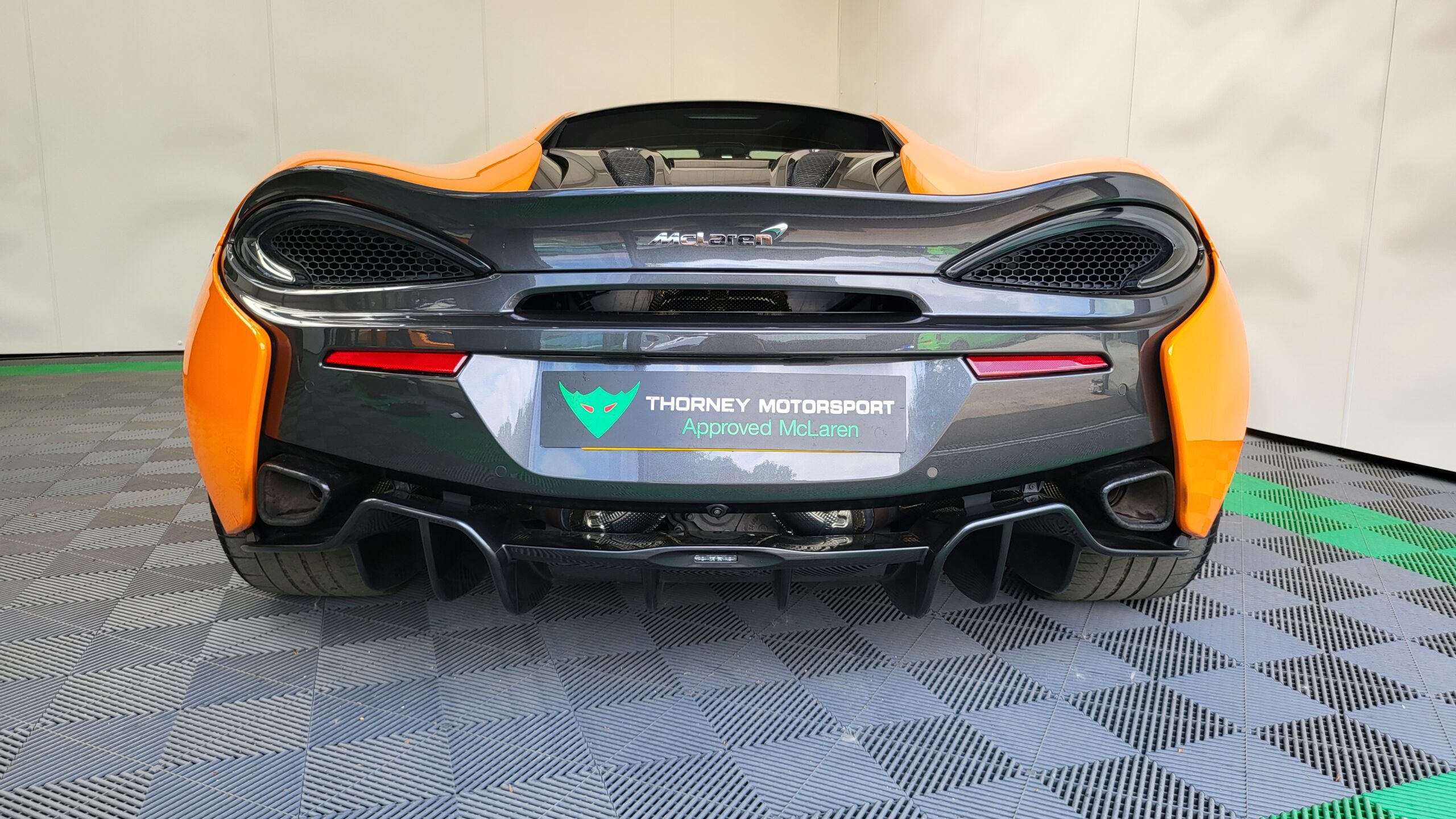 McLaren 570s Coupe