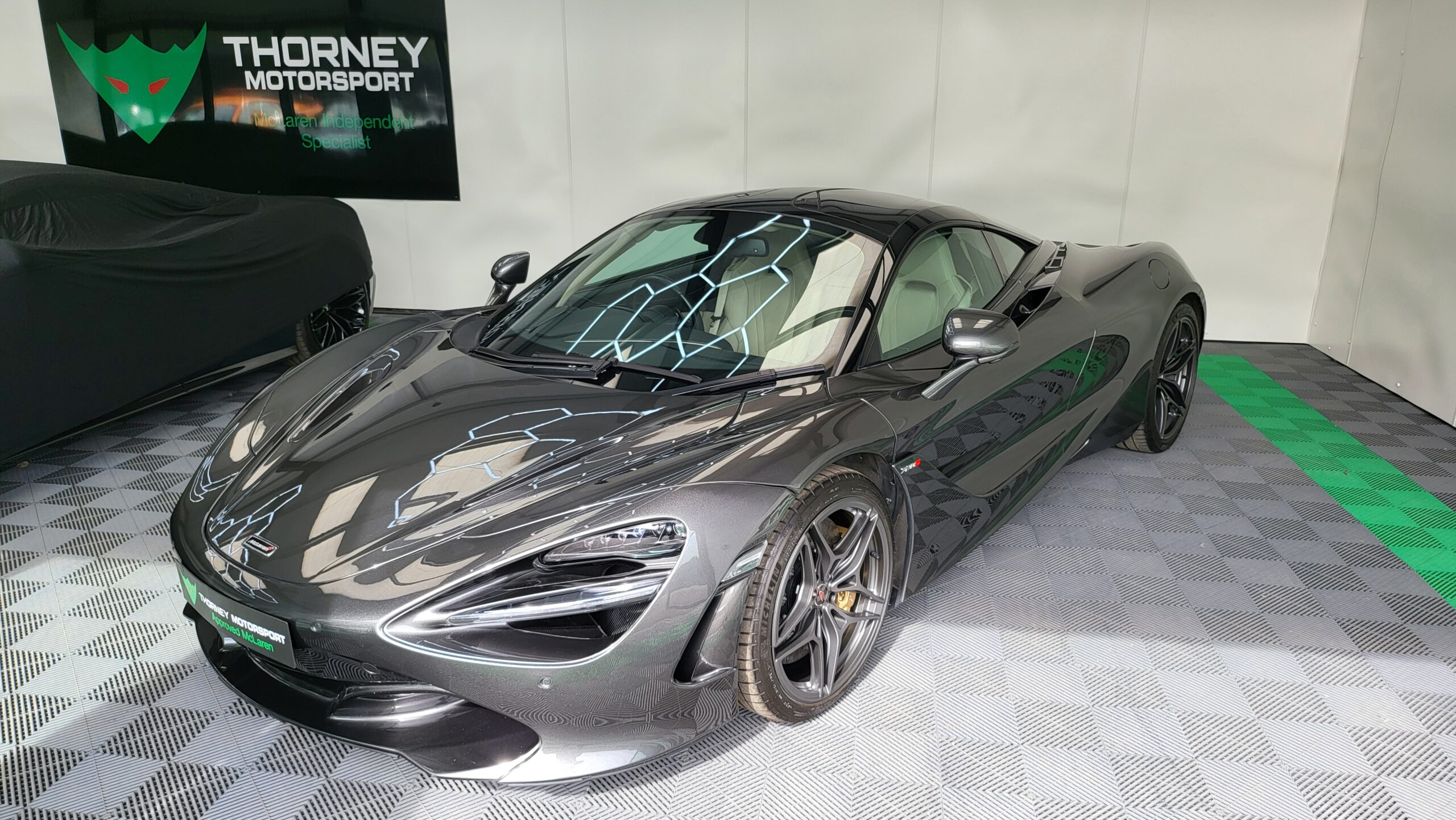 McLaren 720s Coupe SOLD