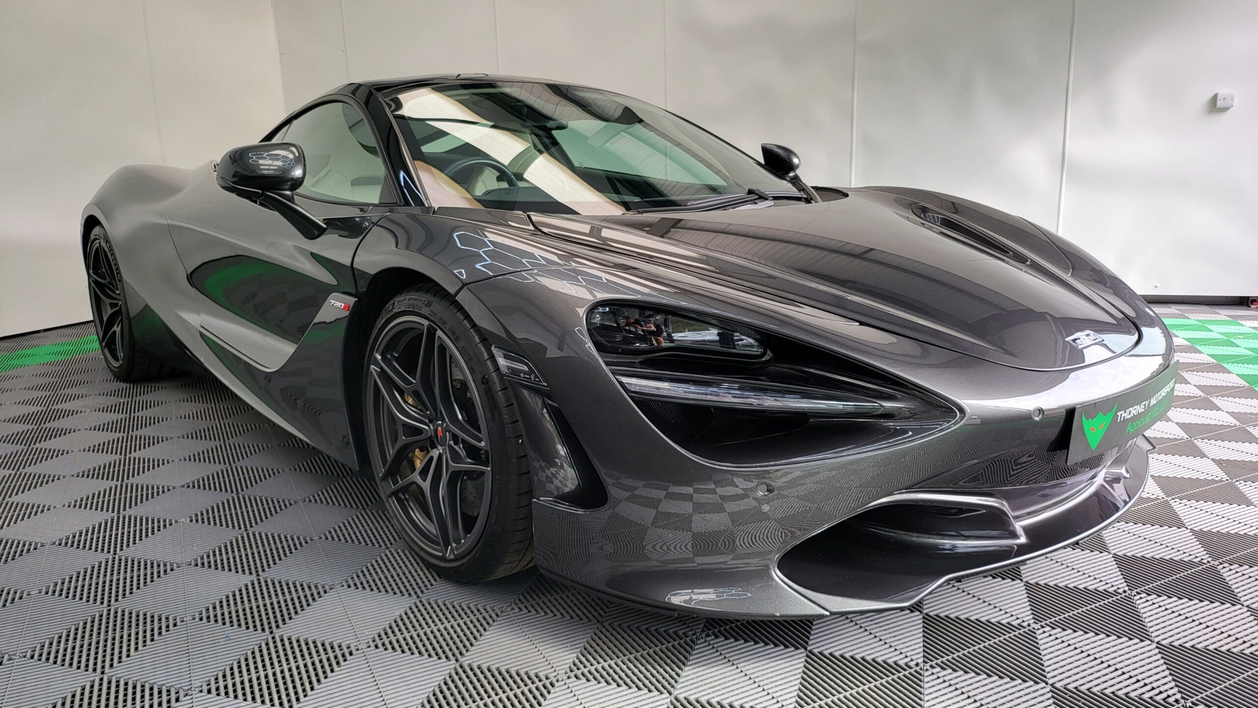 McLaren 720s Coupe SOLD