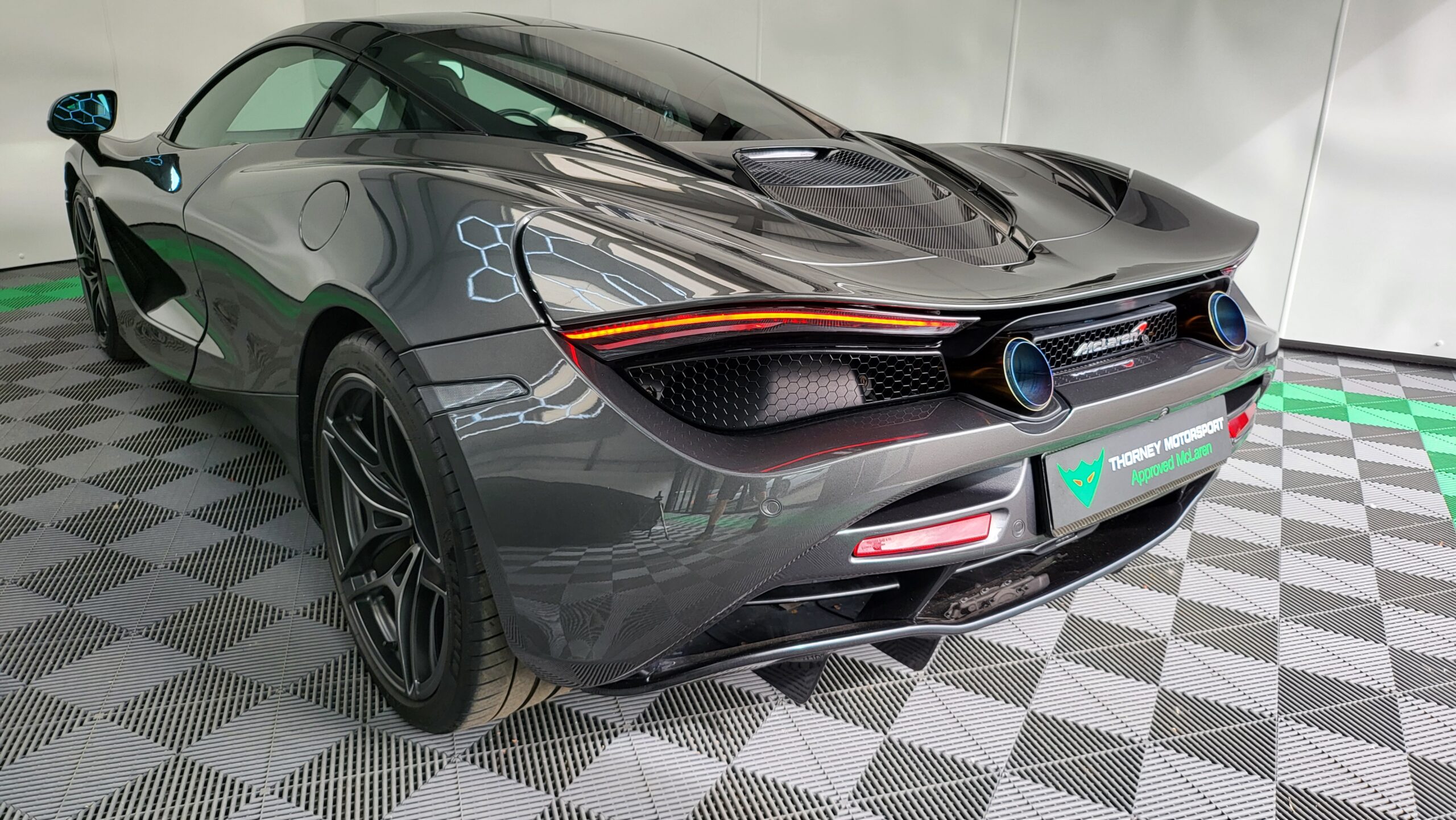 McLaren 720s Coupe SOLD