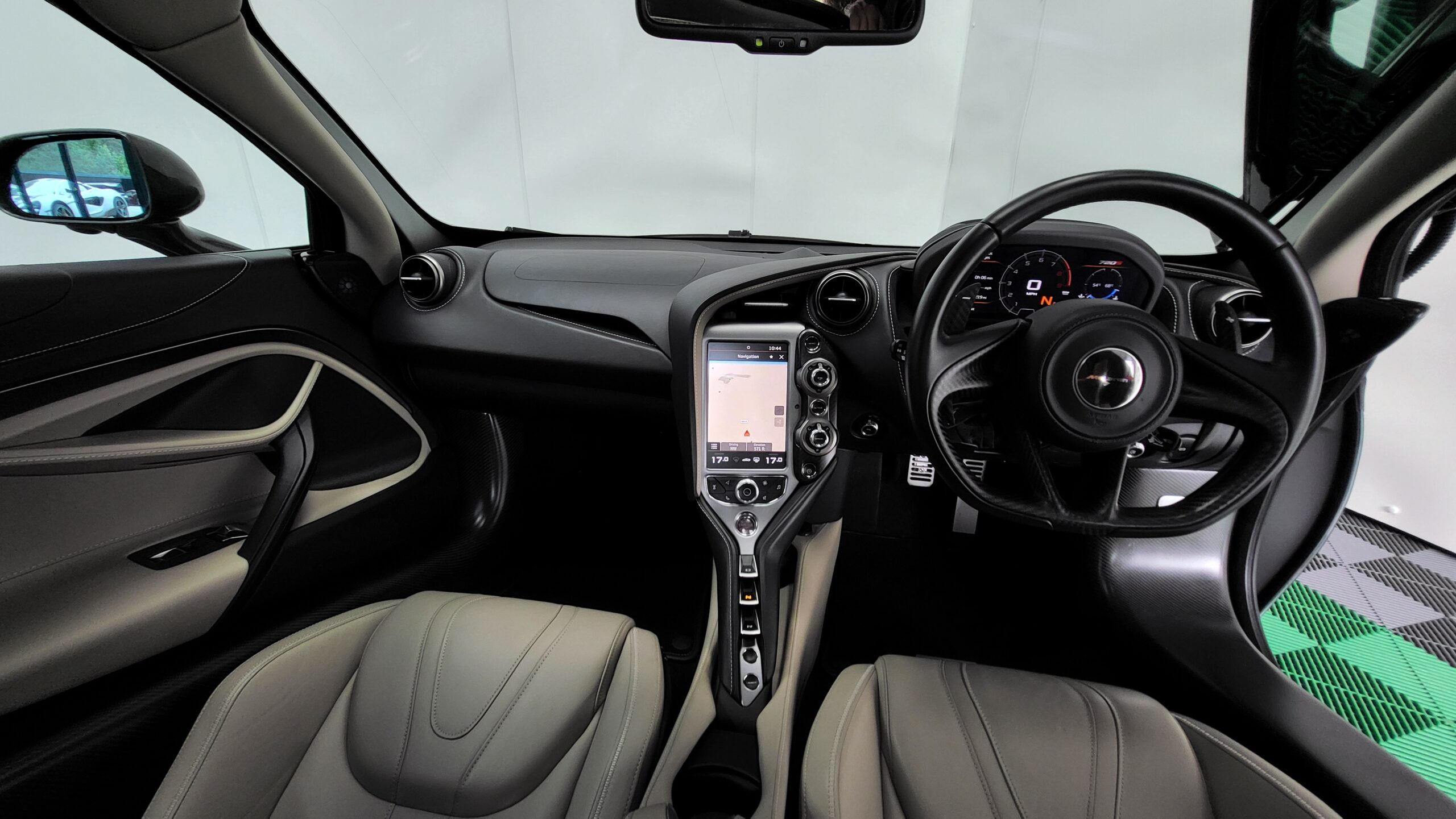 McLaren 720s Coupe SOLD
