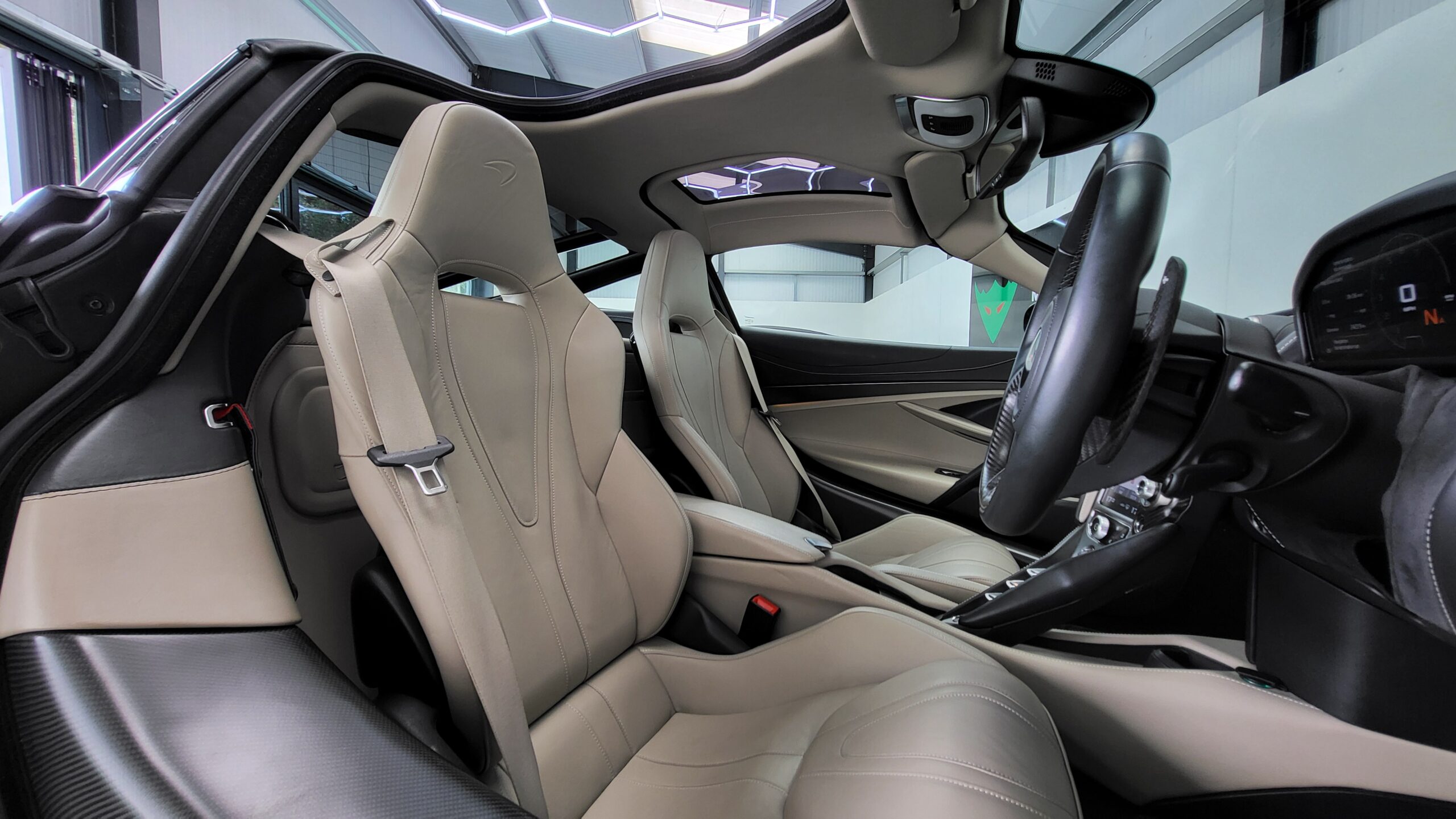McLaren 720s Coupe SOLD