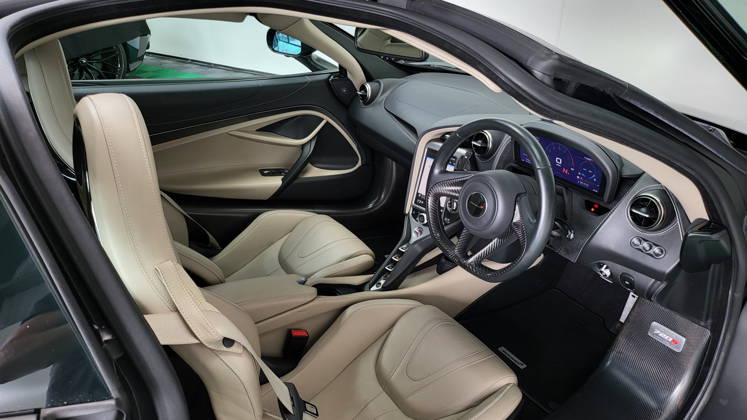McLaren 720s Coupe SOLD