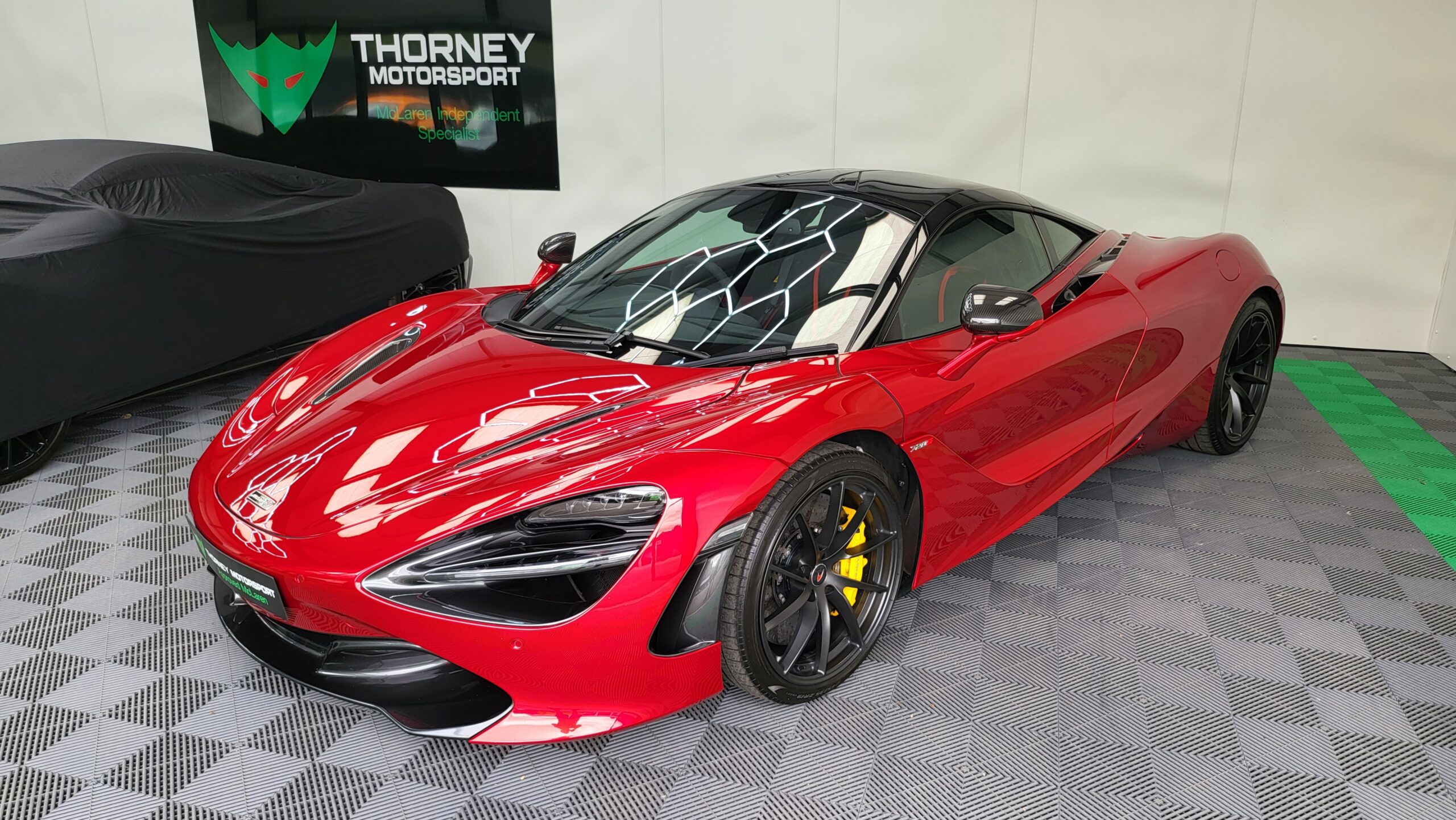 McLaren 720s Coupe SOLD