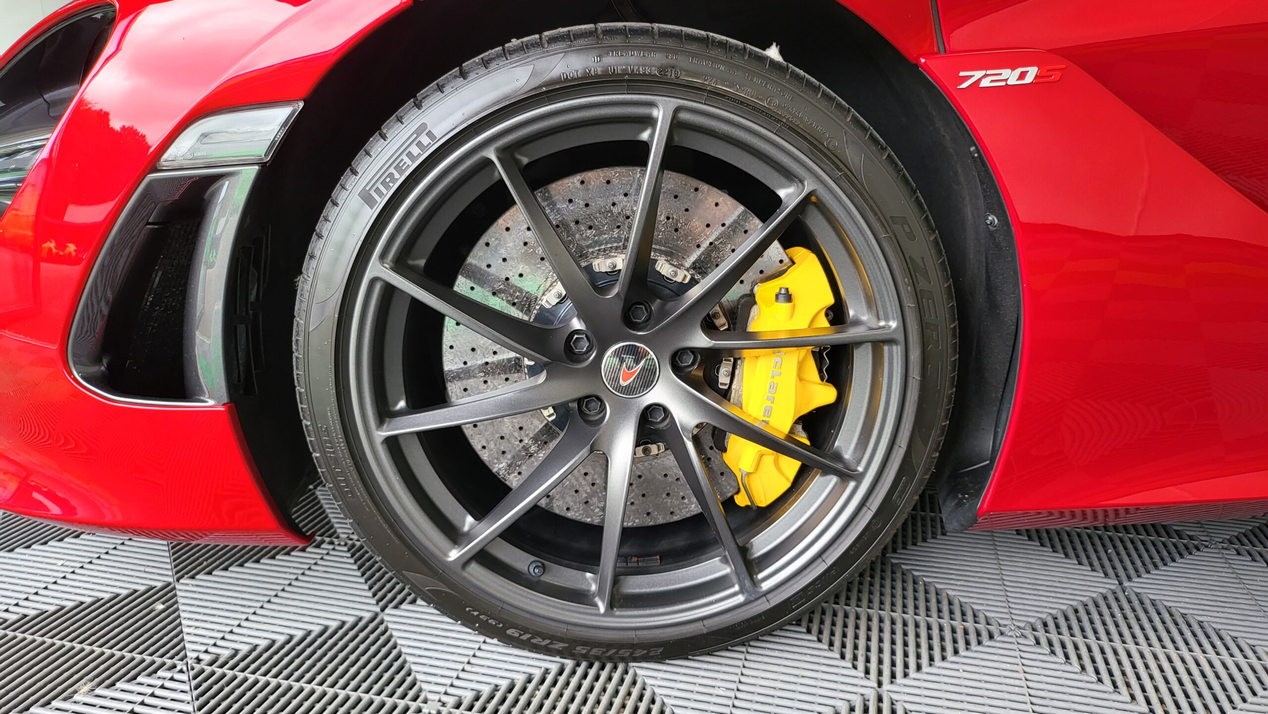 McLaren 720s Coupe SOLD