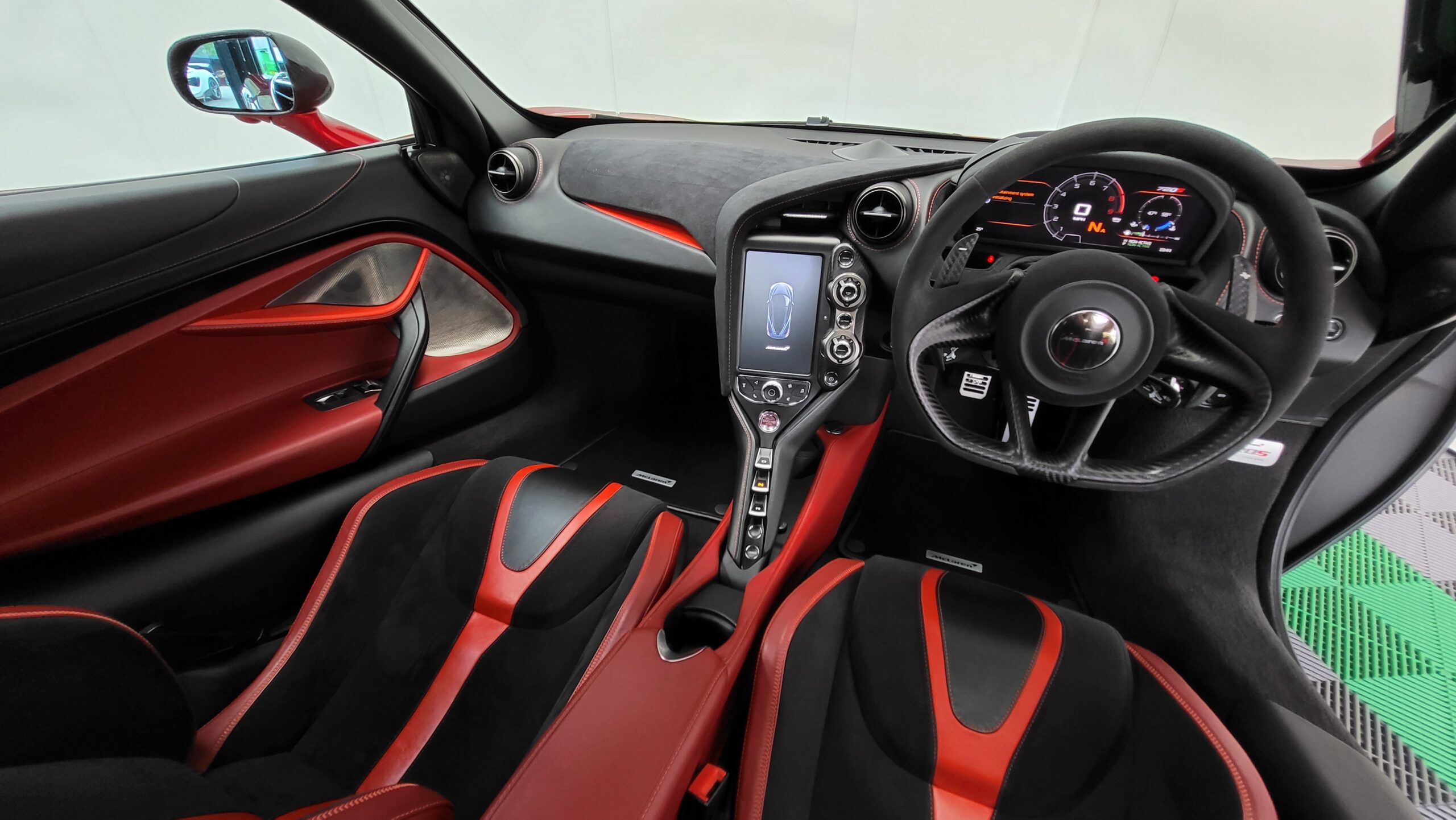McLaren 720s Coupe SOLD