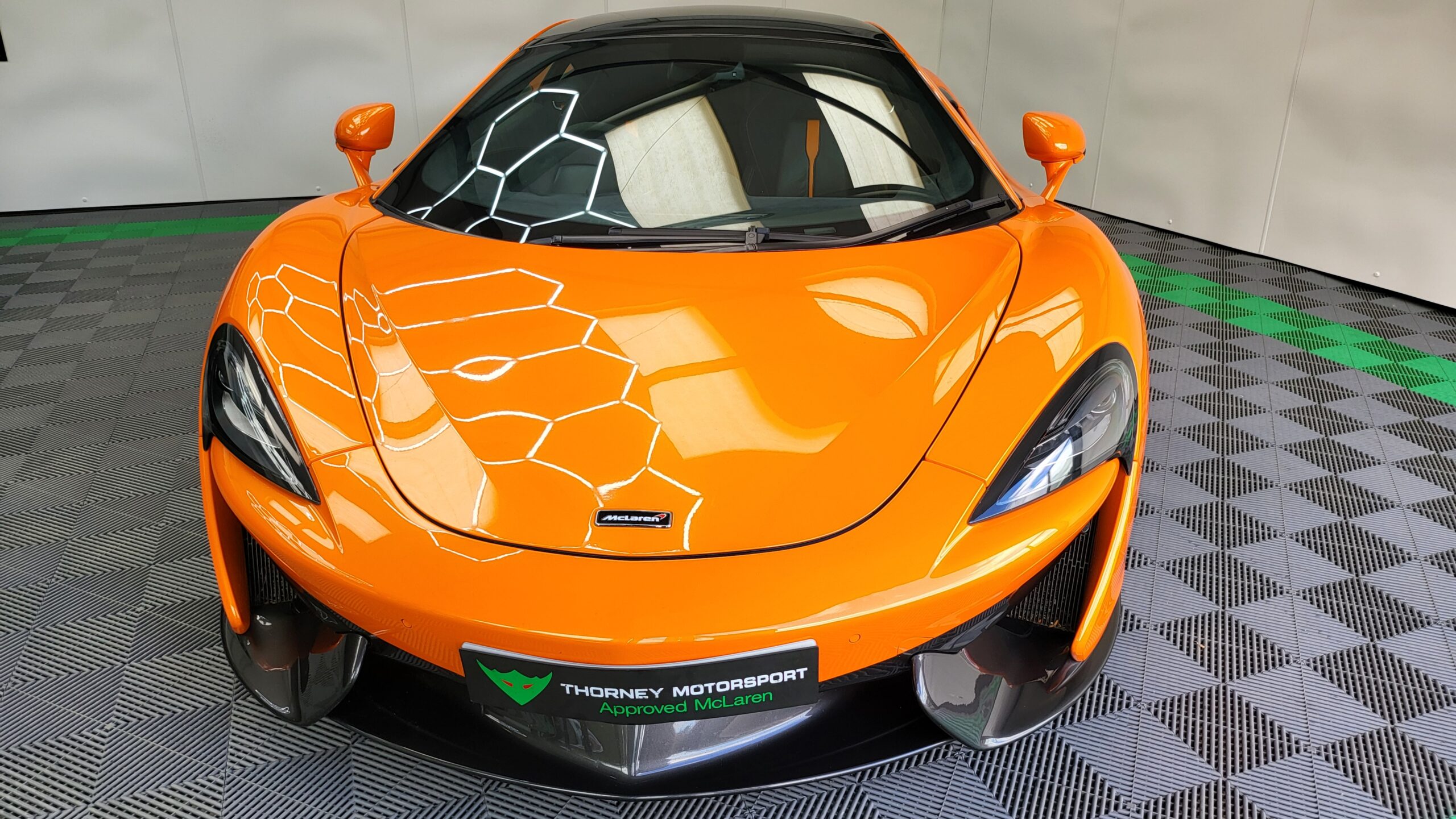 McLaren 570 GT