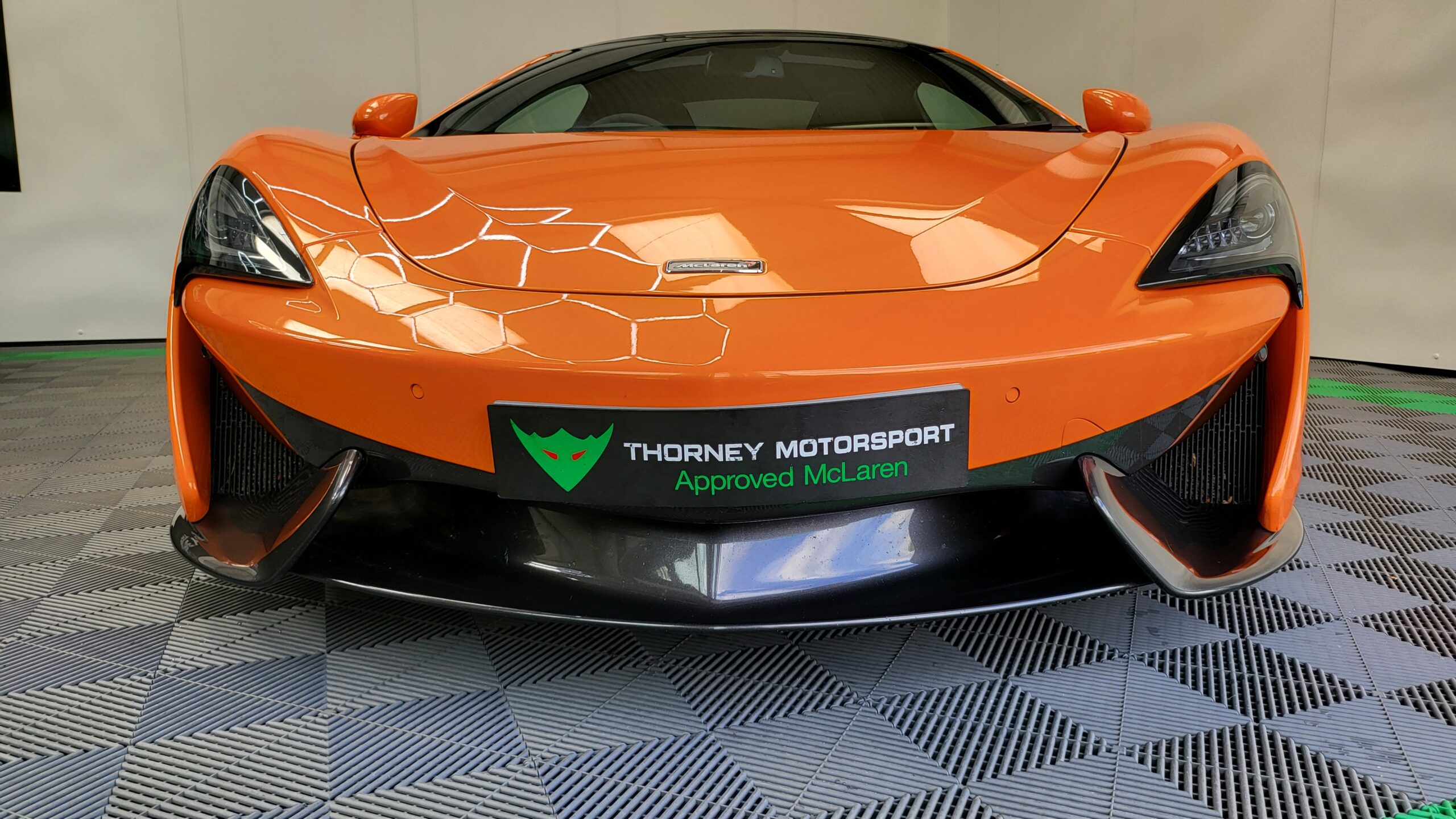 McLaren 570 GT