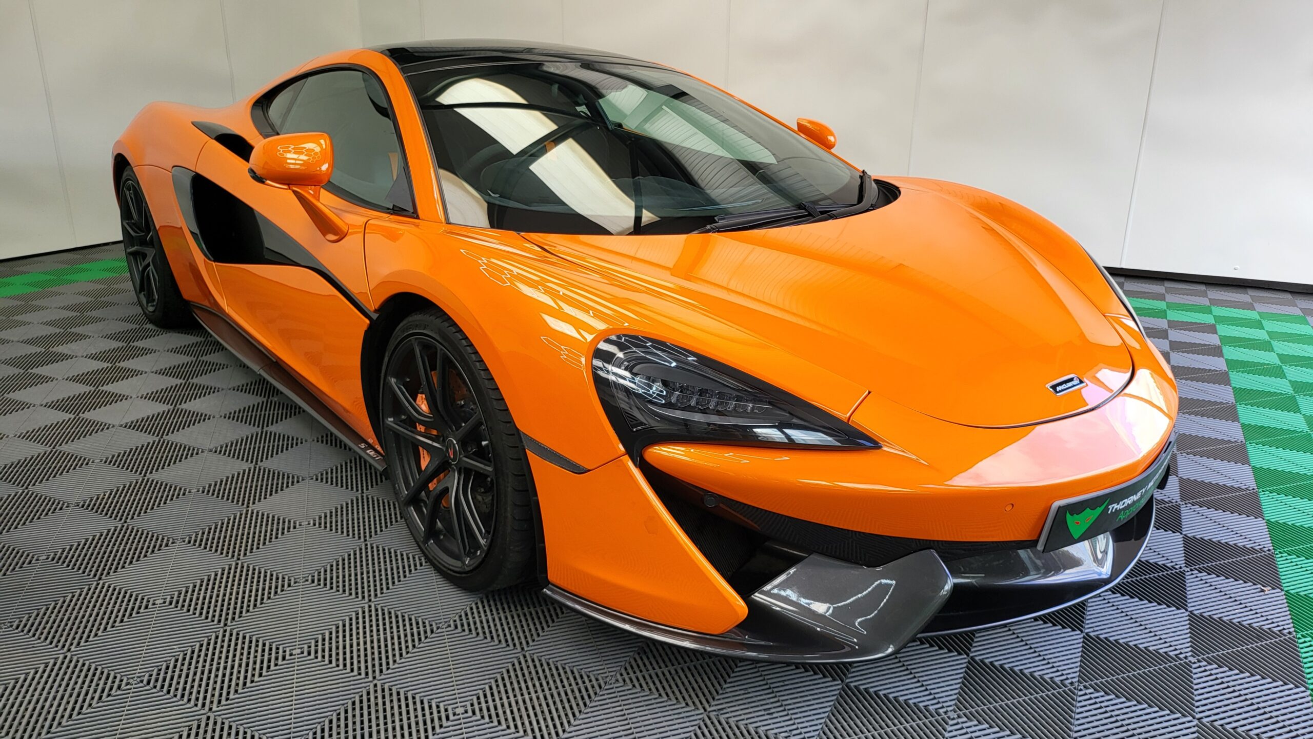 McLaren 570 GT