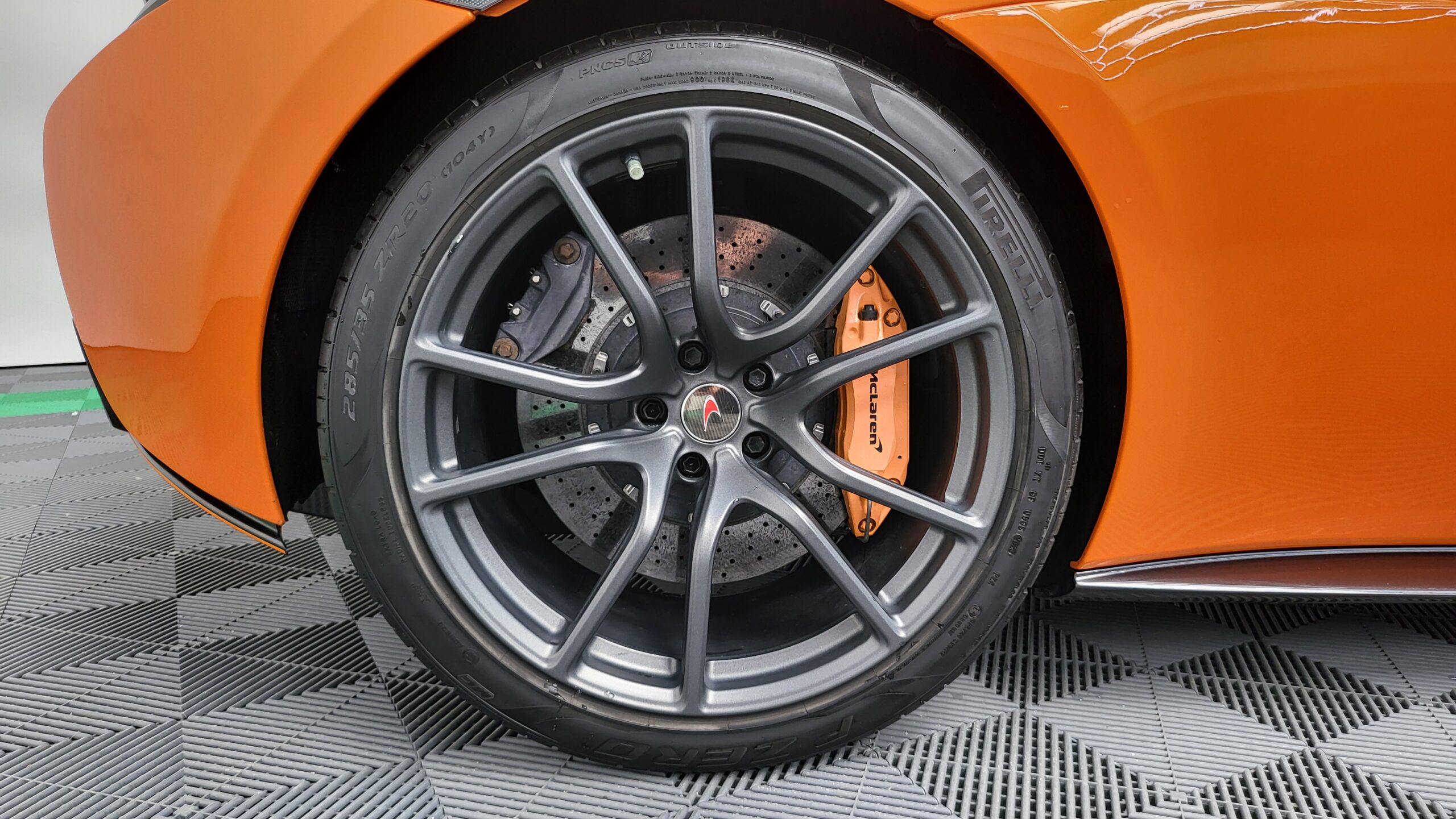 McLaren 570 GT
