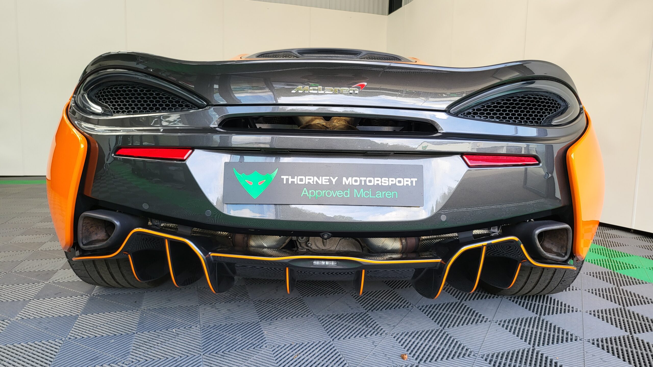 McLaren 570 GT