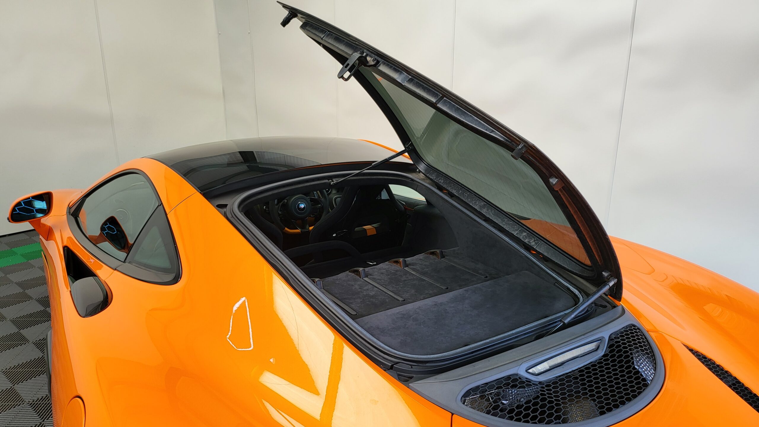 McLaren 570 GT