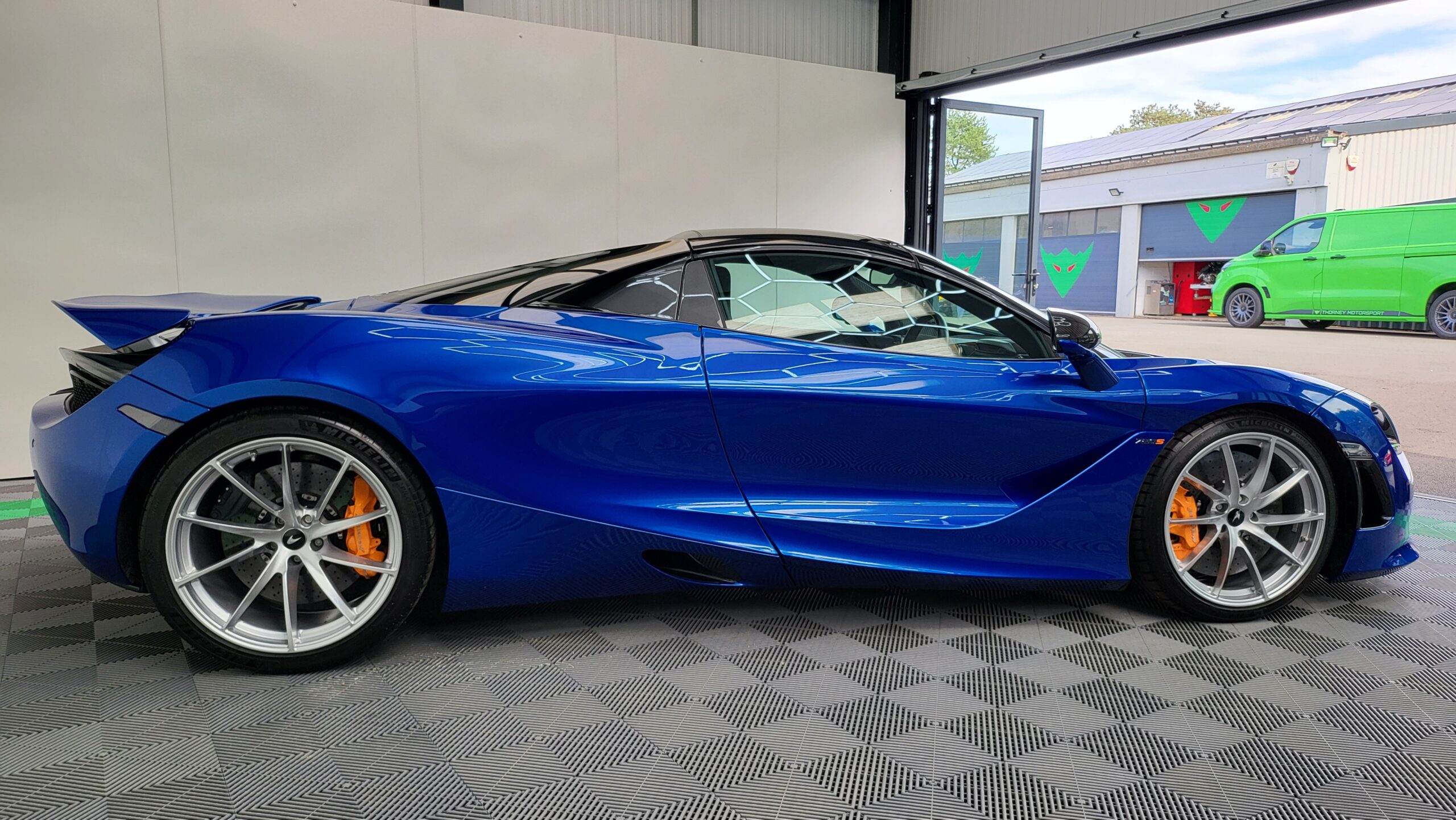 McLaren 720s Spider
