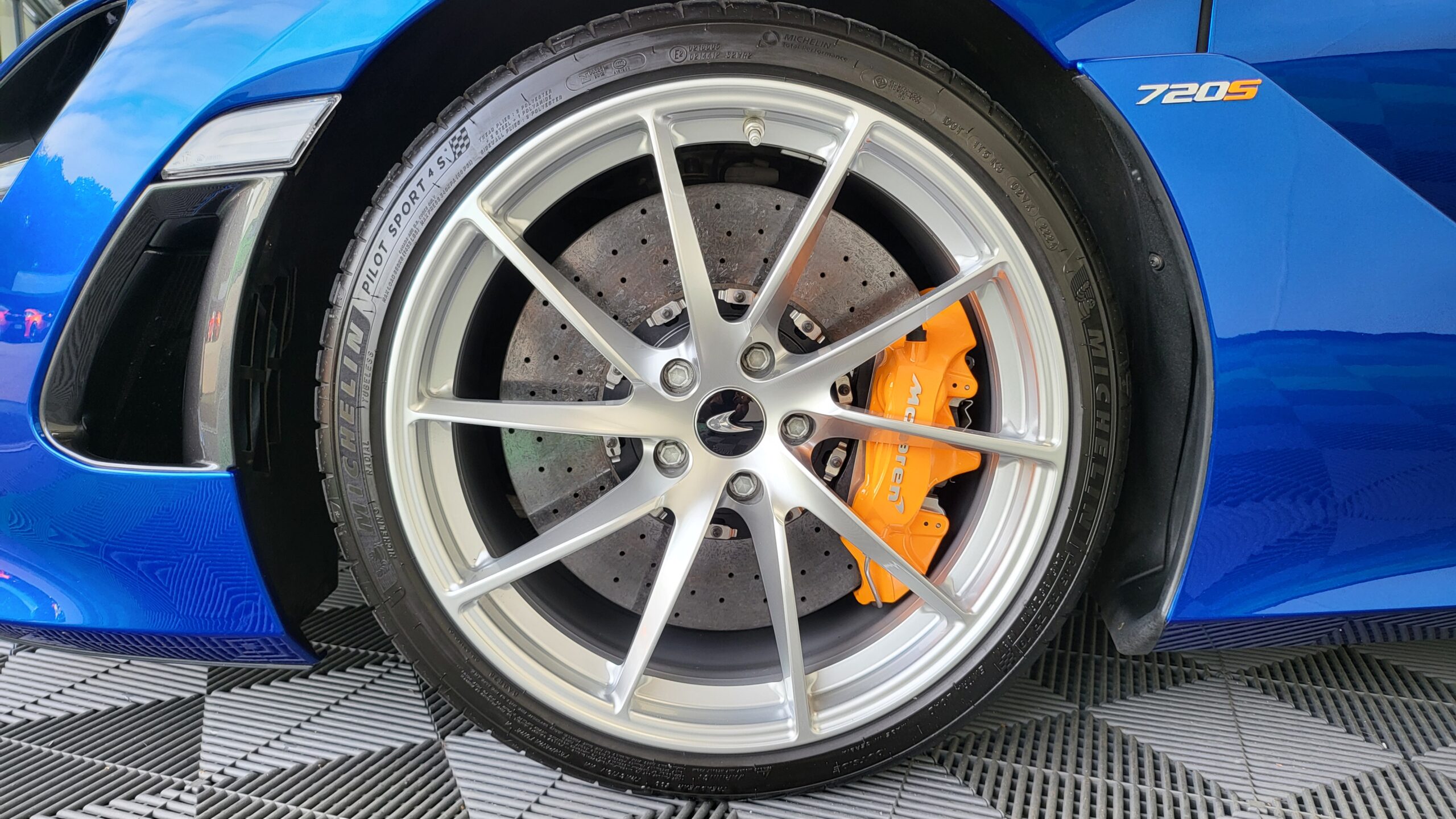 McLaren 720s Spider