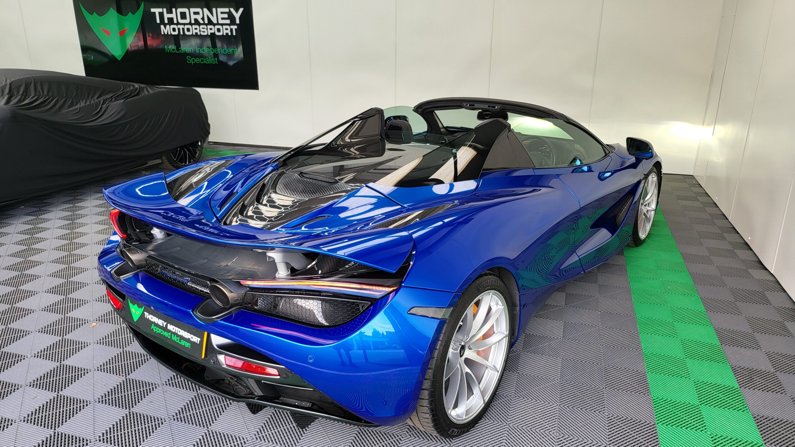 McLaren 720s Spider
