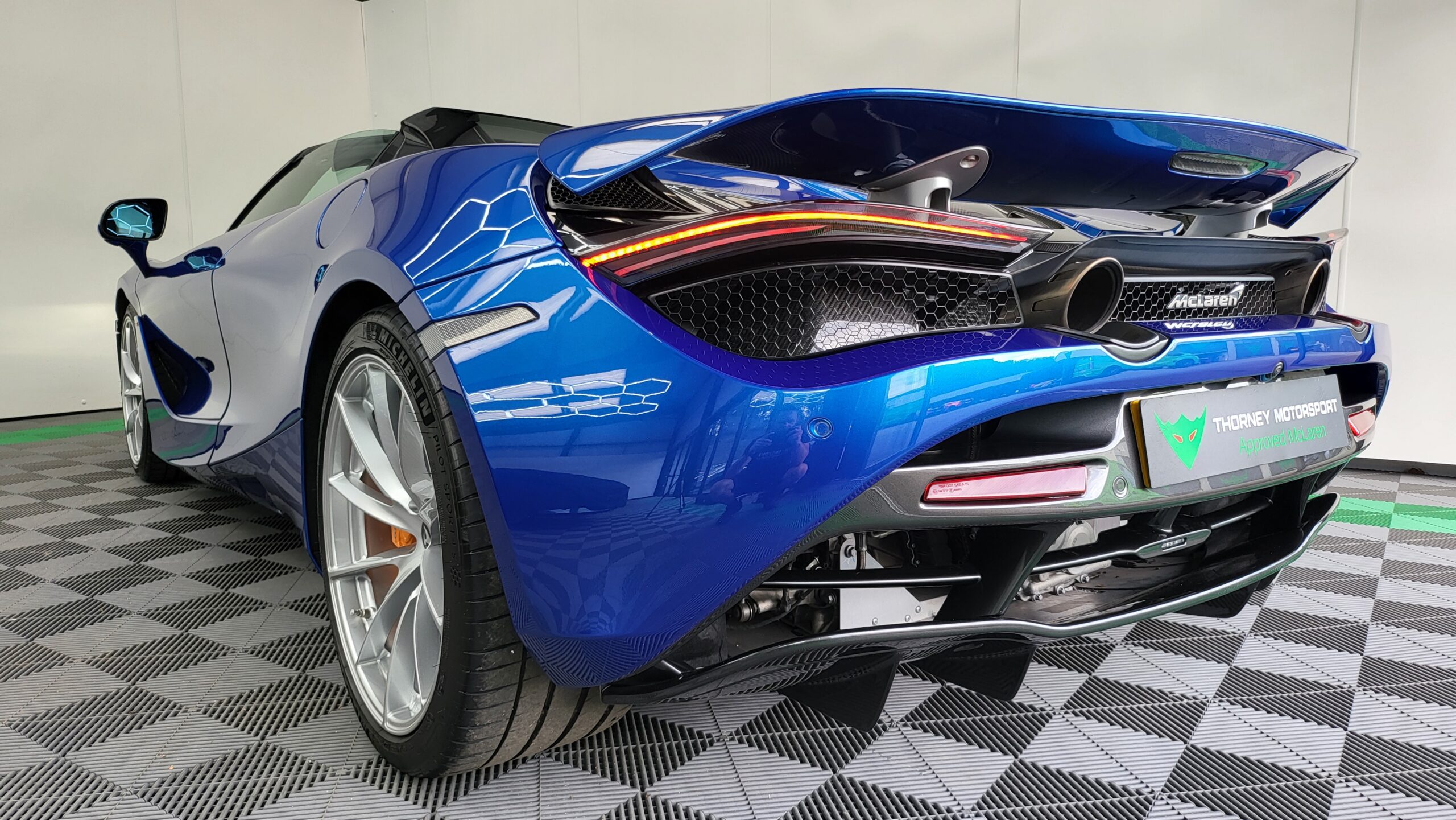 McLaren 720s Spider