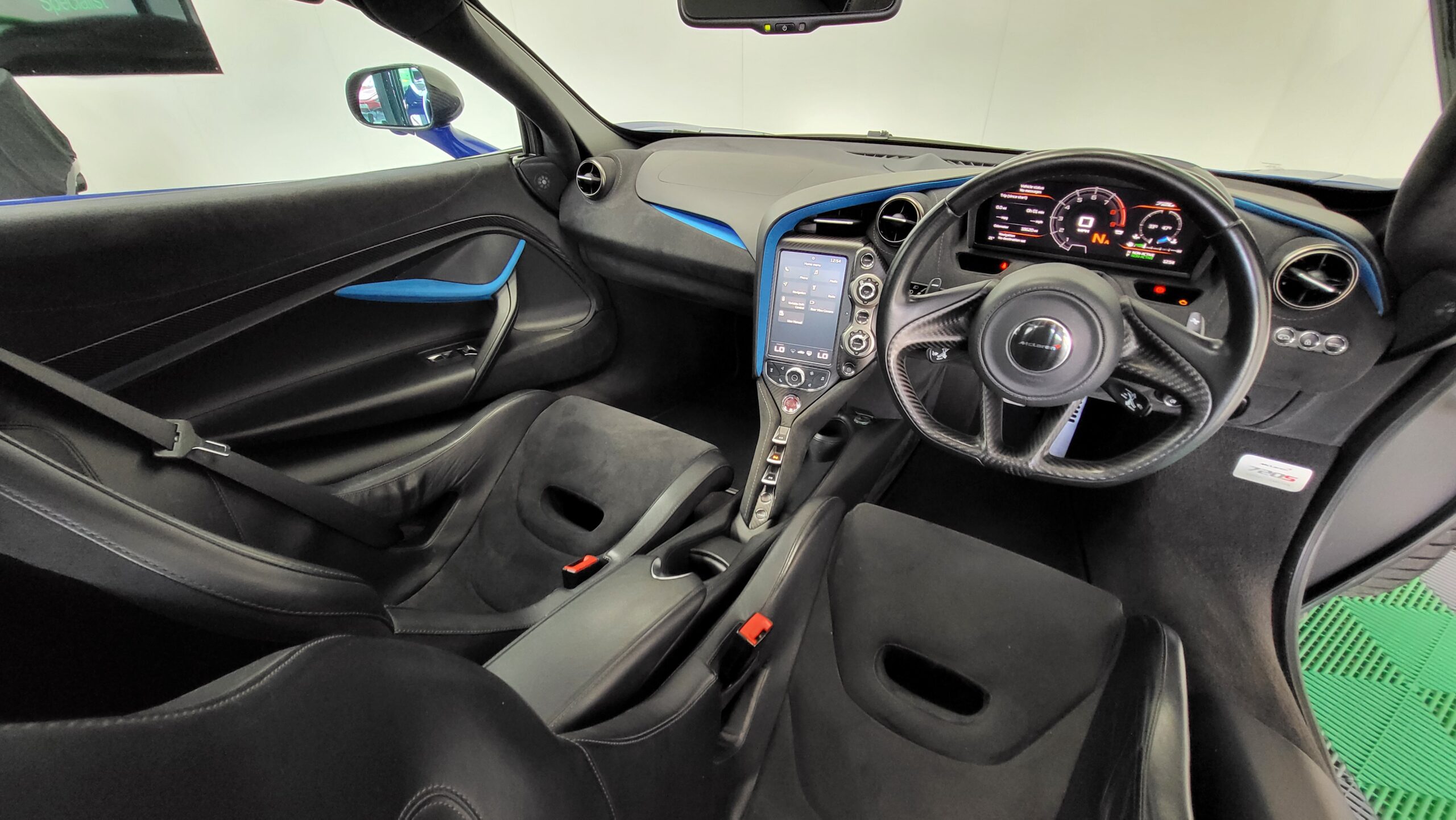 McLaren 720s Coupe SOLD