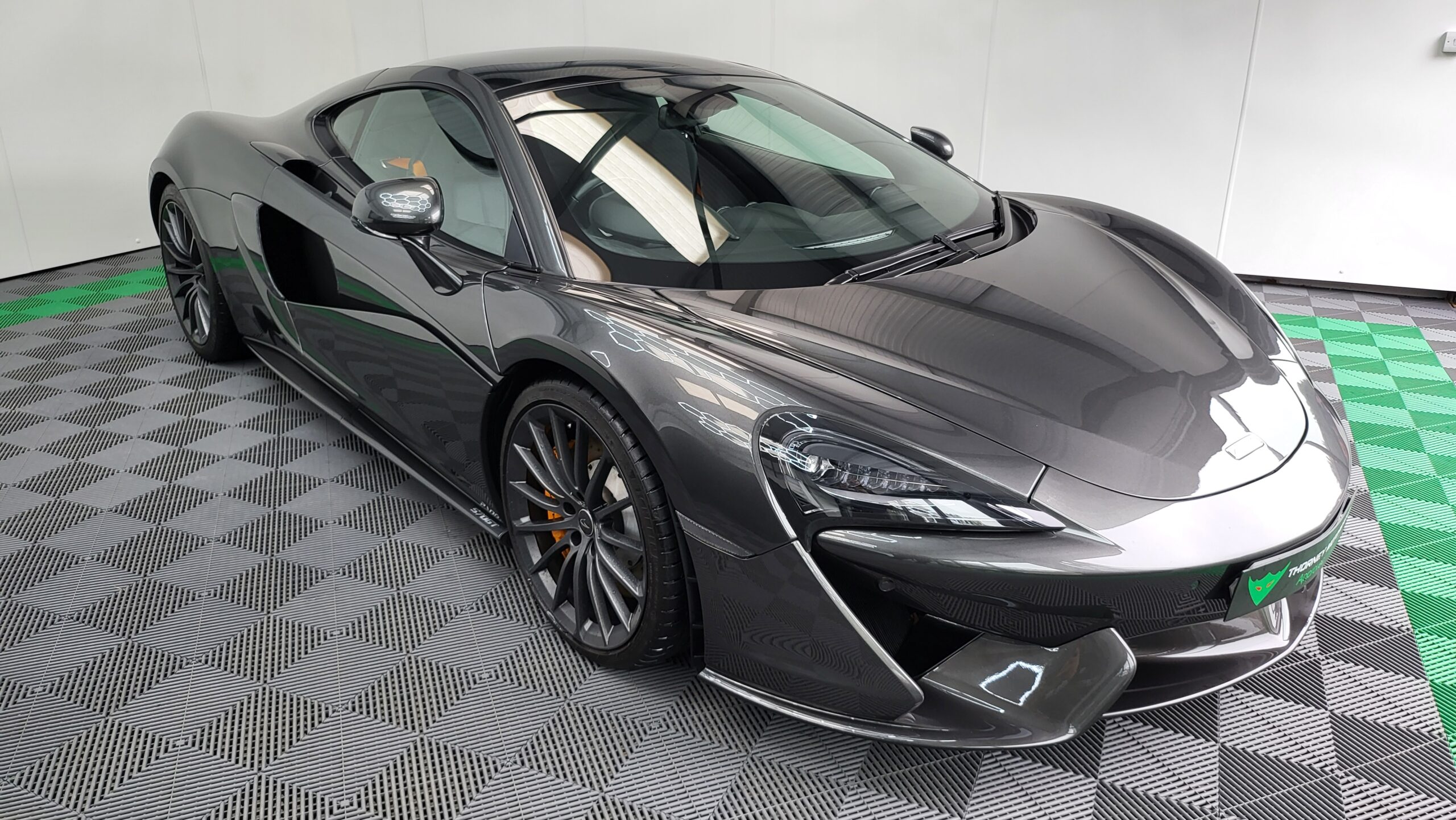 McLaren 570GT