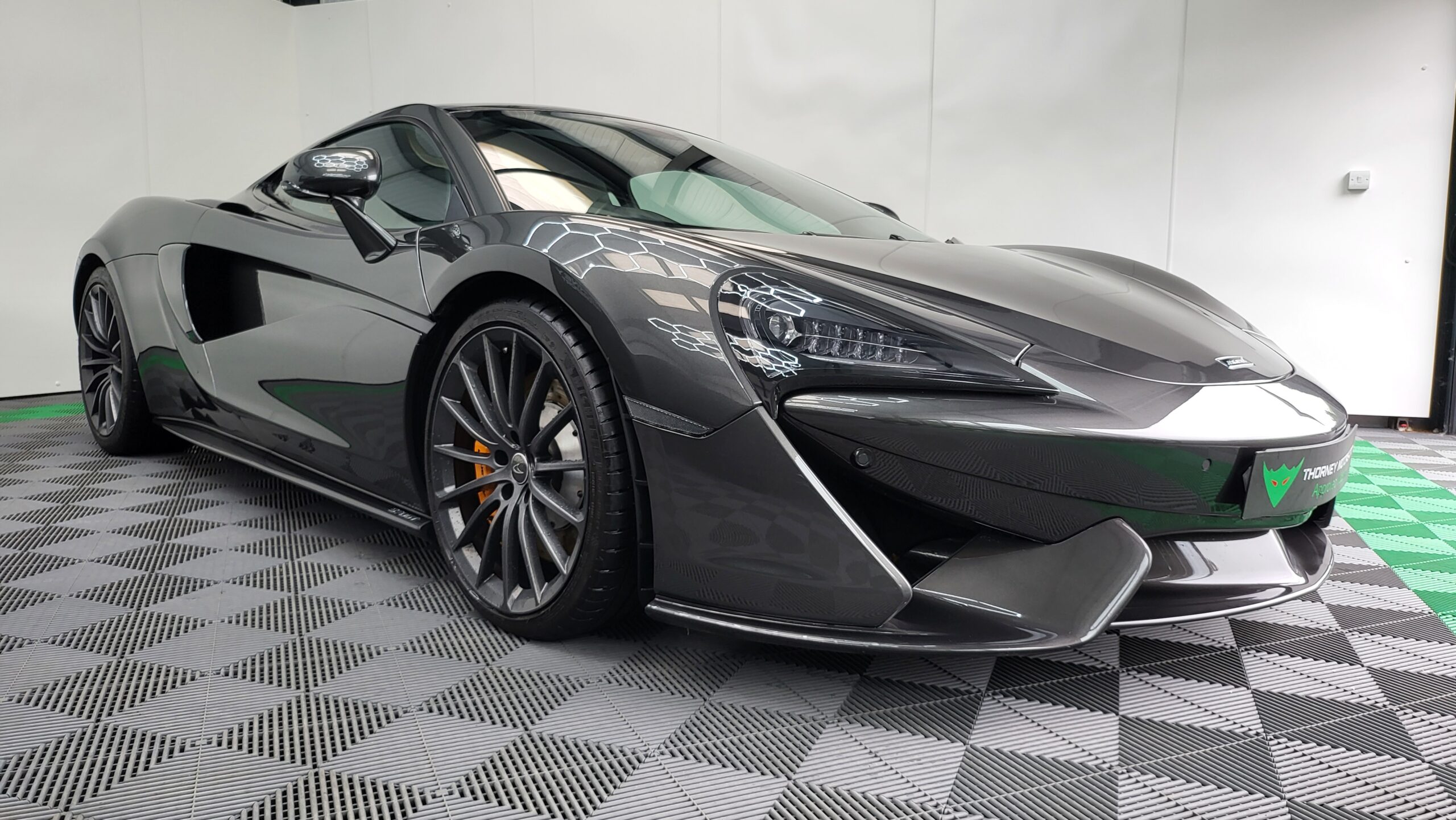 McLaren 570GT