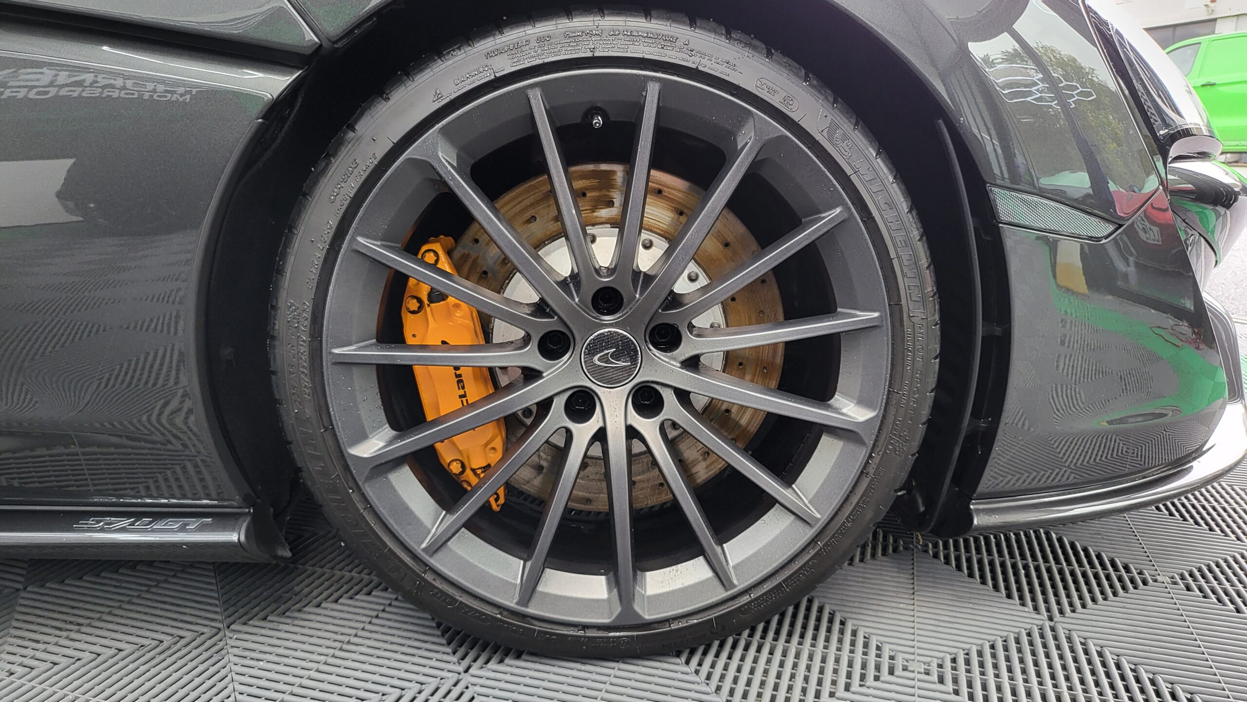 McLaren 570GT